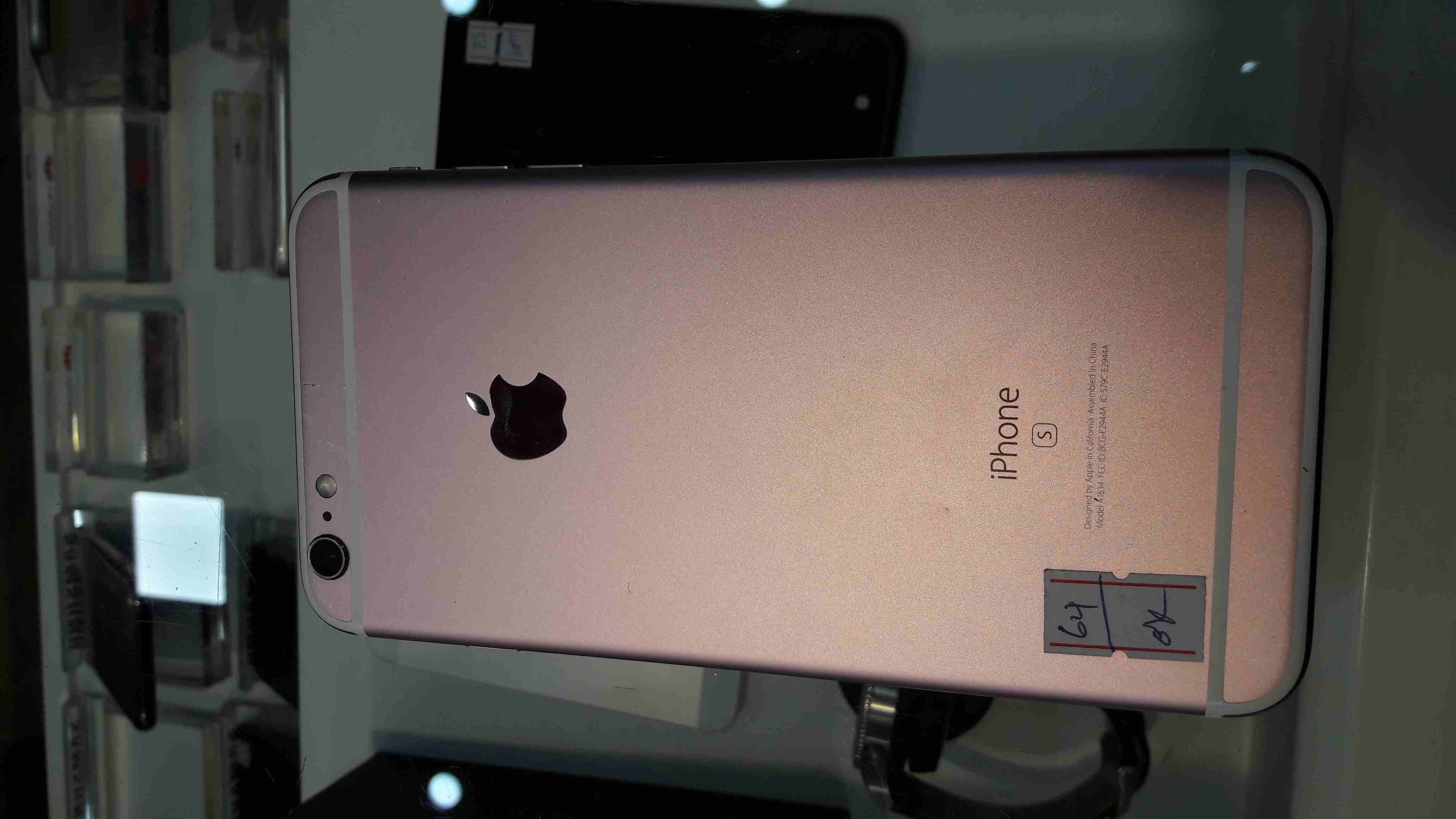 ايفون 6s بلس مستعمل 64 جيجا بحالة ممتازة لون روز 7 ايام كفالة
لا تنسَ أنك شاهدت هذا الإعلان في عنكبوت...