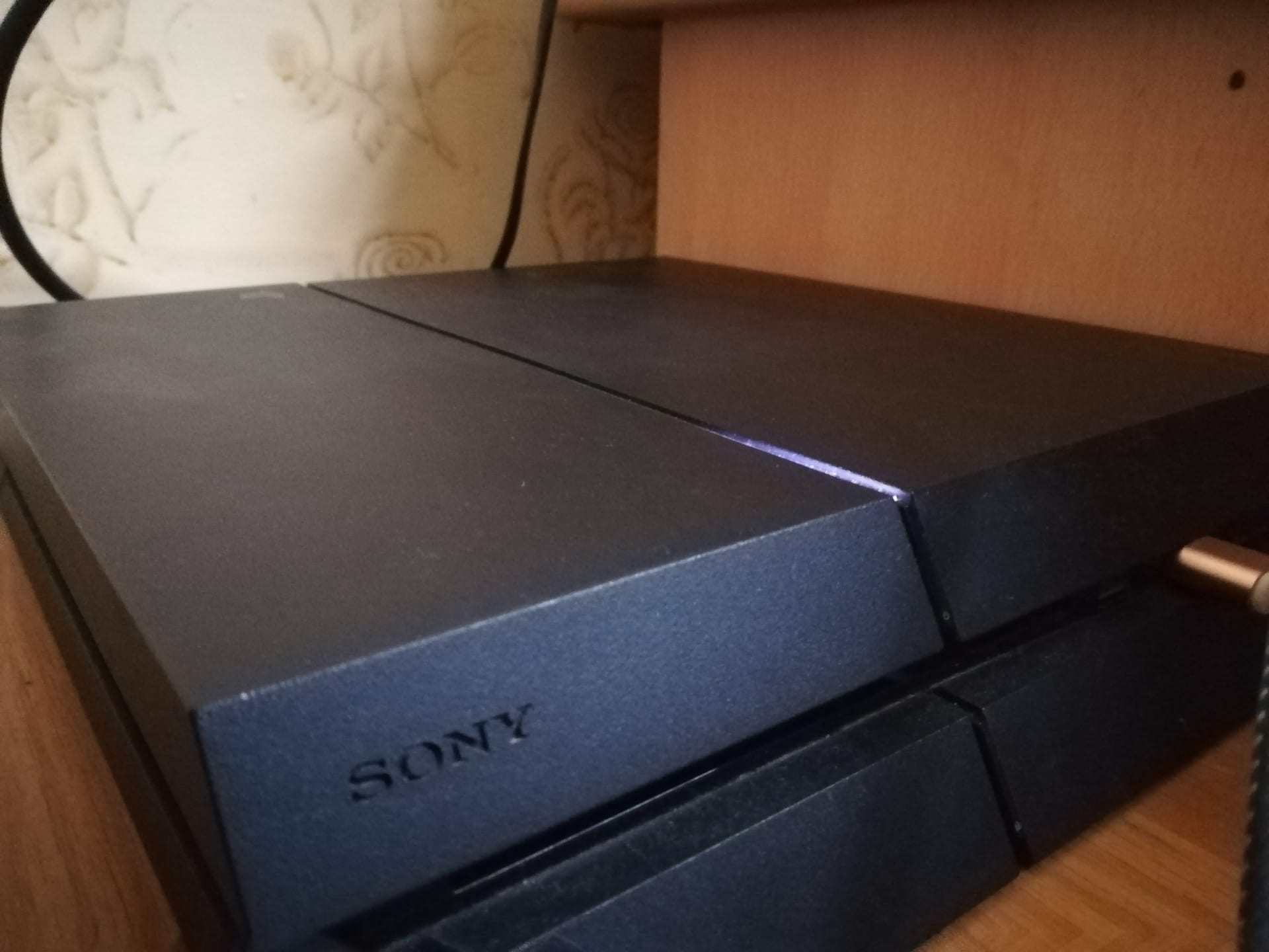 ps4 النسخه ال2 استعمال خفيف
لا تنسَ أنك شاهدت هذا الإعلان في عنكبوت
بلايستيشن 4 النسخه 2 استع...