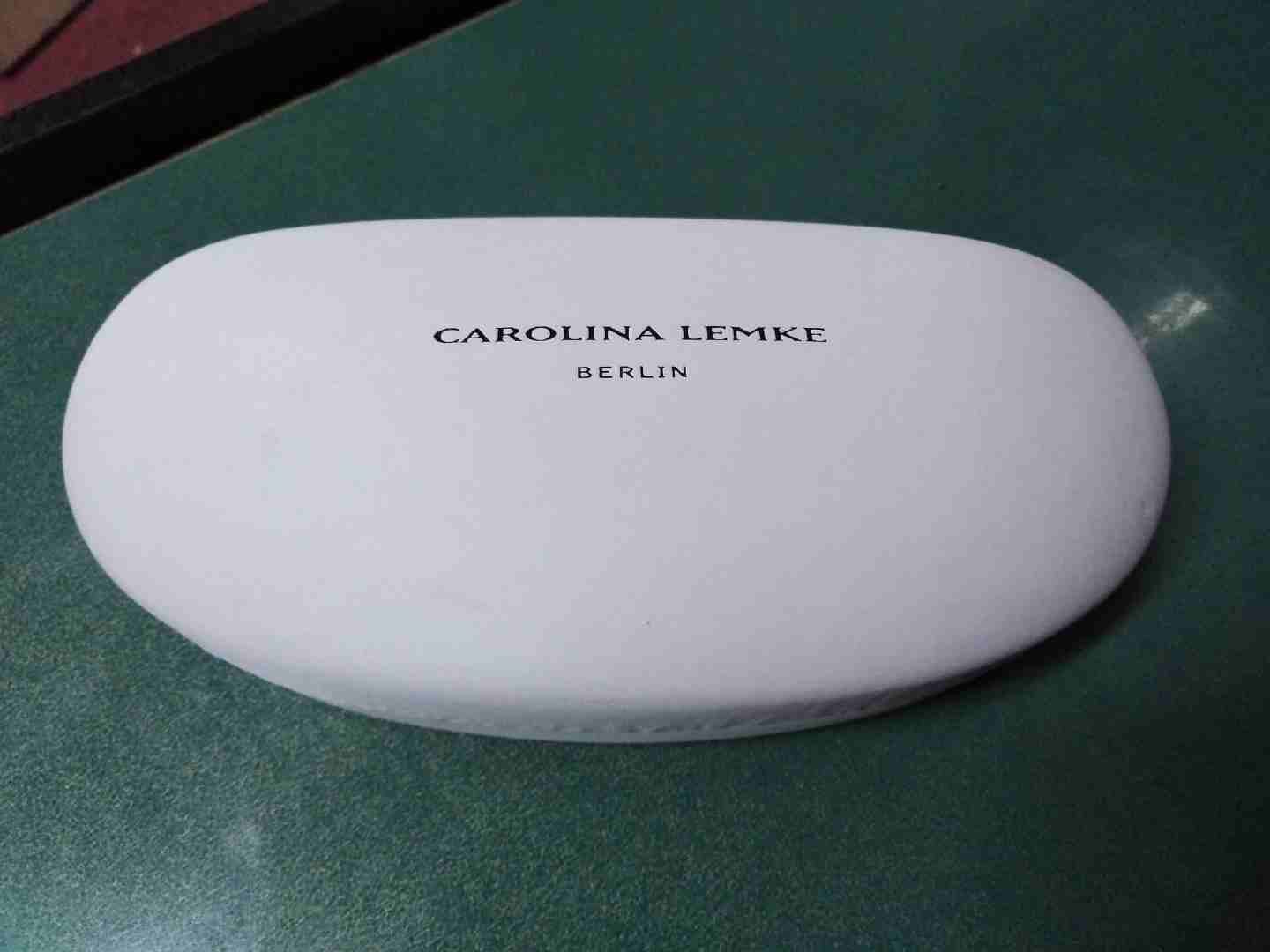 نظارة شمسية نسائية أصلية صنع يدوي ماركة carolina lemke berlin
لا تنسَ أنك شاهدت هذا الإعلان في عنكبوت...