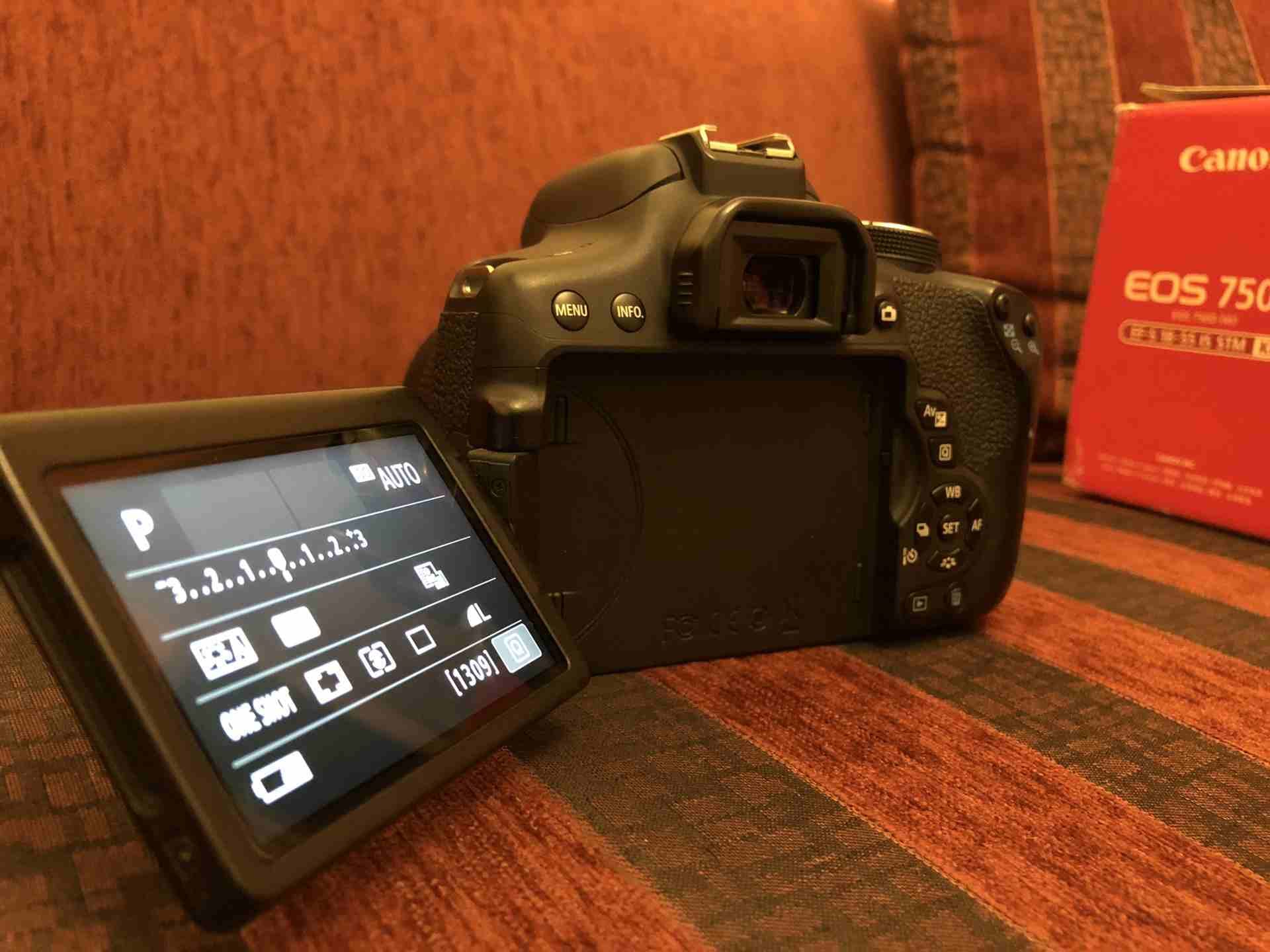 كانون Canon 750D
لا تنسَ أنك شاهدت هذا الإعلان في عنكبوت
كاميرا كانون 750D
صناعة يابانية مش تاي...