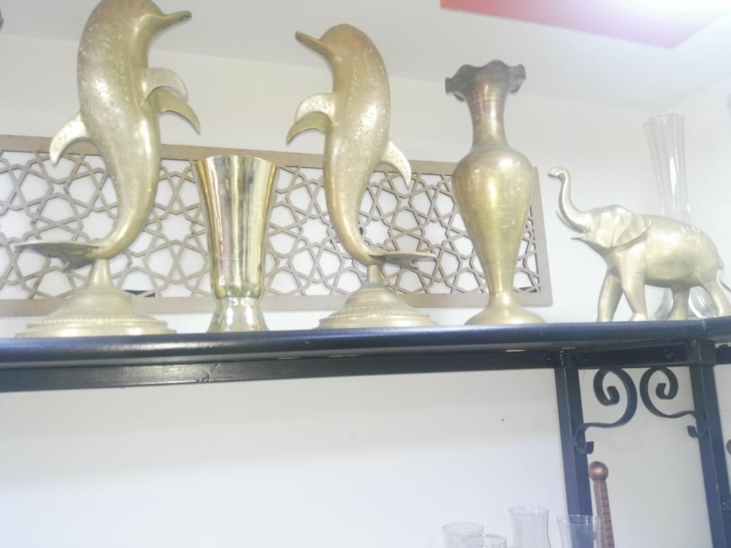 نحاسيات .. تحف .. انتيك .. اثاث .. الماني المصدر
لا تنسَ أنك شاهدت هذا الإعلان في عنكبوت
لاصح...