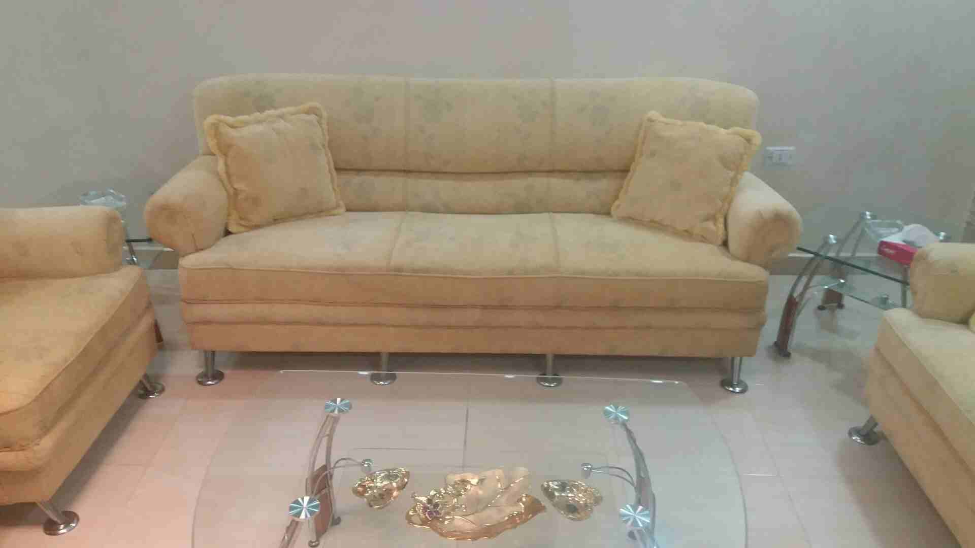 طقم كنب 8 مقاعد تفصيل بحالة ممتازة طقم طربيزات سكريت بسعر مغري ب 200 دينار
لا تنسَ أنك شاهدت هذا الإعلان في عنكبوت...