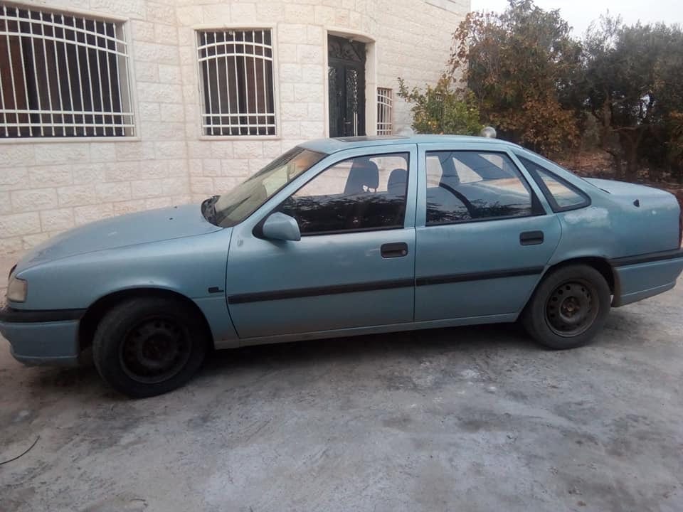 أوبل ڤيكترا موديل 1993 بحالة جيدة للبيع للجادين الرجاء التواصل على الرقم 0772103011
لا تنسَ أنك شاهدت هذا الإعلان في عنكبوت...
