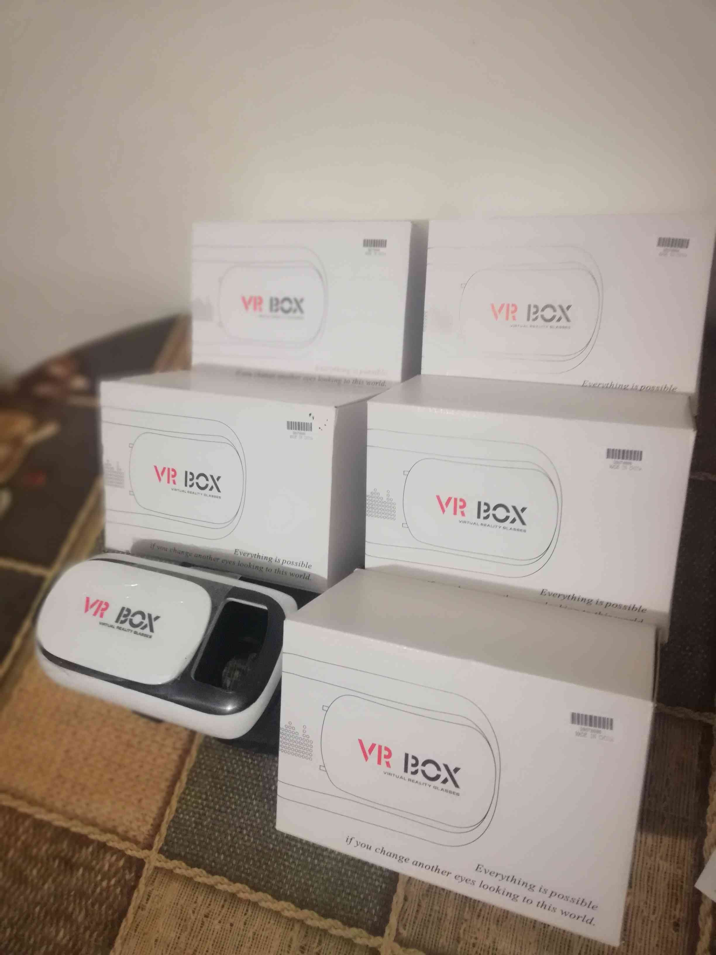 vr box بسعر مغرررري نظارة الواقع الافتراضي
لا تنسَ أنك شاهدت هذا الإعلان في عنكبوت
يوجد في ا...