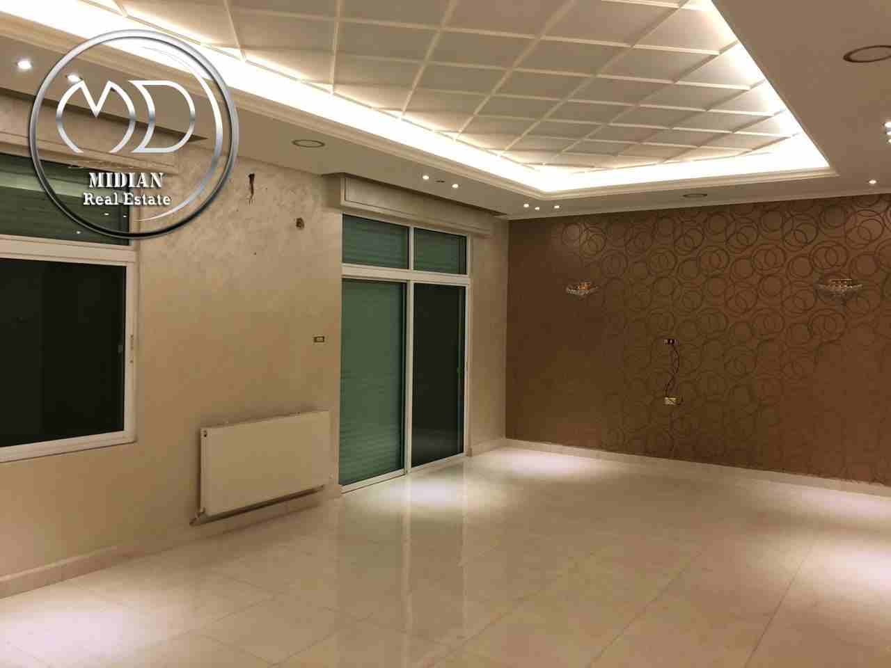 فيلا مستقلة للبيع او للايجار في الجندويل مساحه 880م تشطيبات سوبر فاخره وحدائق واسعة
لا تنسَ أنك شاهدت هذا الإعلان في عنكبوت...