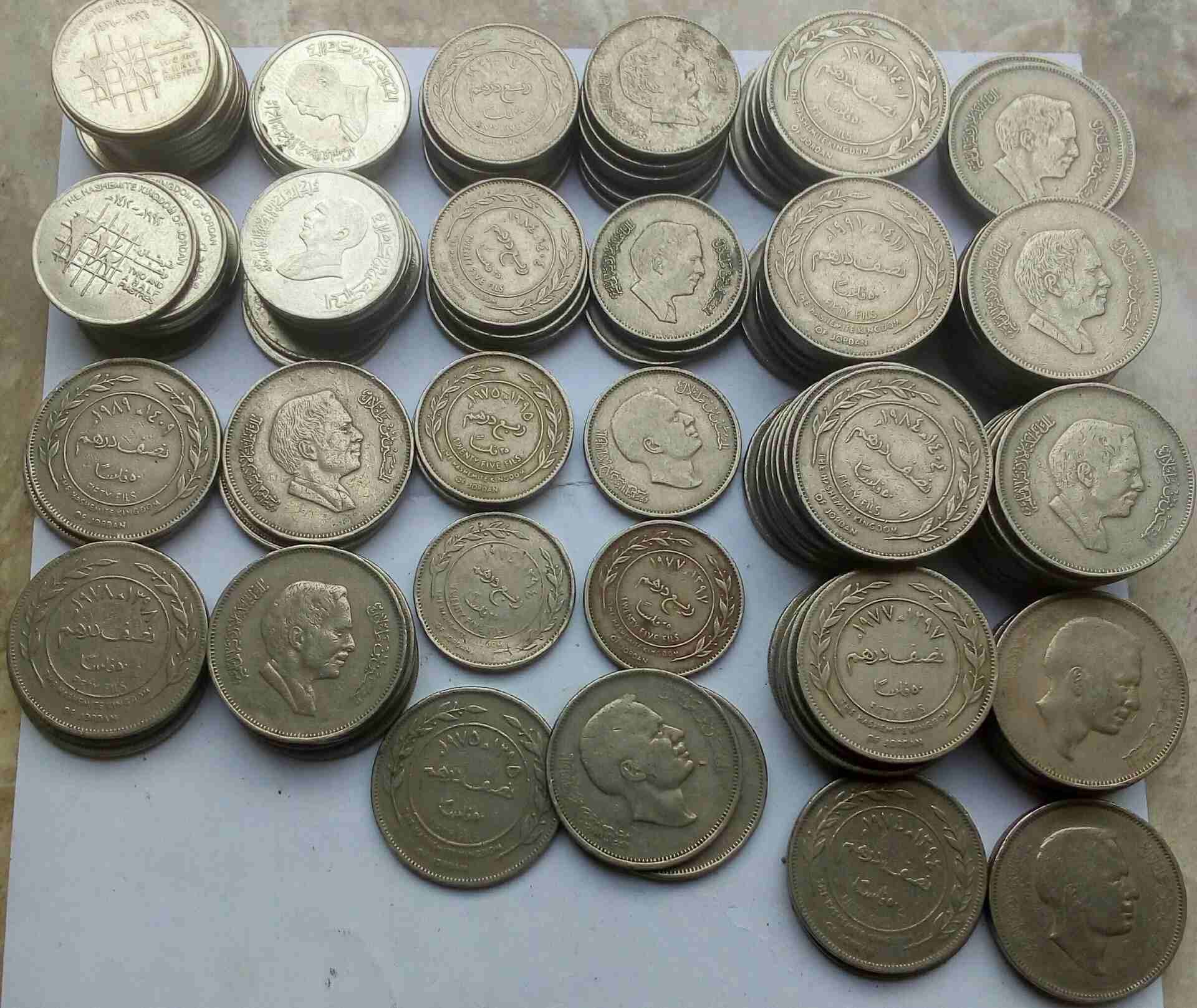 عملات تقريبا 300 قطع
لا تنسَ أنك شاهدت هذا الإعلان في عنكبوت
للبيع التواريخ مختلفه التواصل على رق...