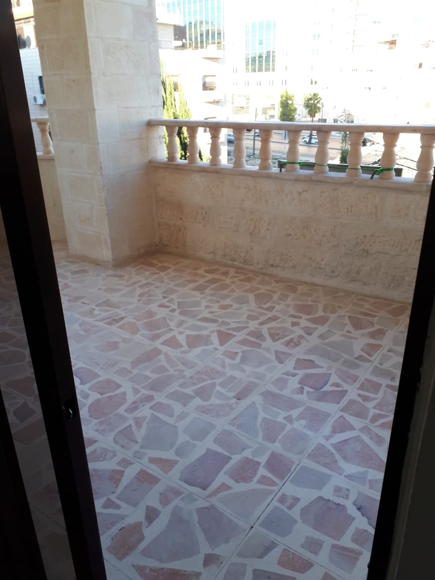 شقه فارغه في الدوار السابع قرب مكتبه وليم
لا تنسَ أنك شاهدت هذا الإعلان في عنكبوت
شارع عبدالل...