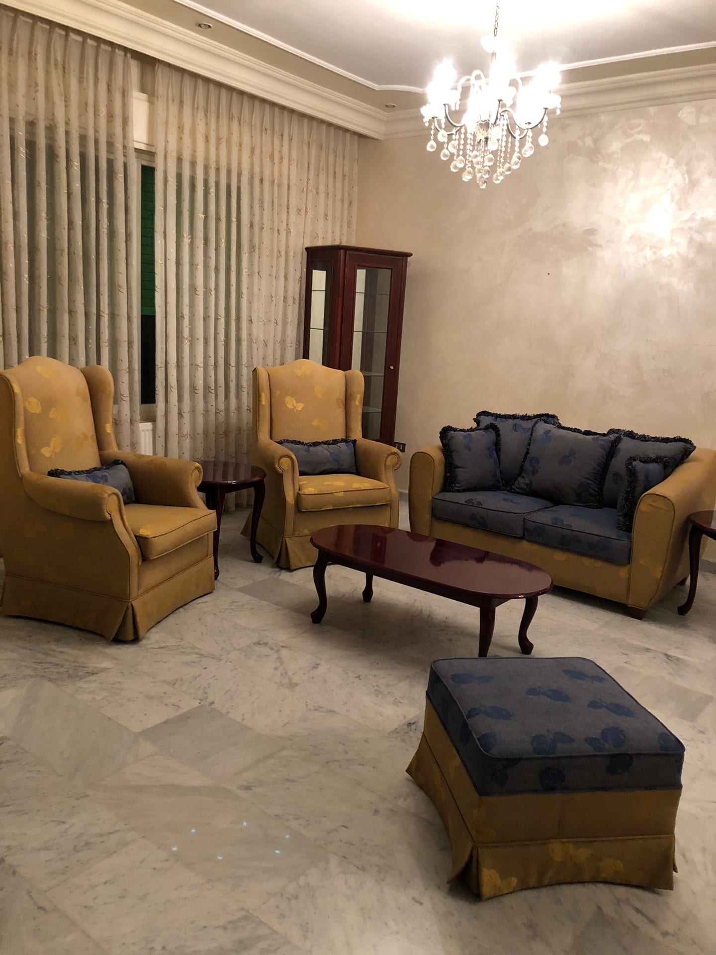 A Bathroom Furniture and Sets Used for sale directly from the owner
لا تنسَ أنك شاهدت هذا الإعلان في عنكبوت...