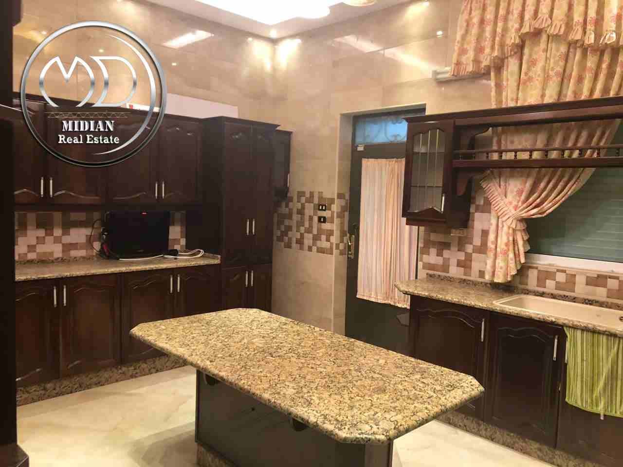 فيلا مستقلة للبيع او للايجار في الجندويل مساحه 880م تشطيبات سوبر فاخره وحدائق واسعة
لا تنسَ أنك شاهدت هذا الإعلان في عنكبوت...