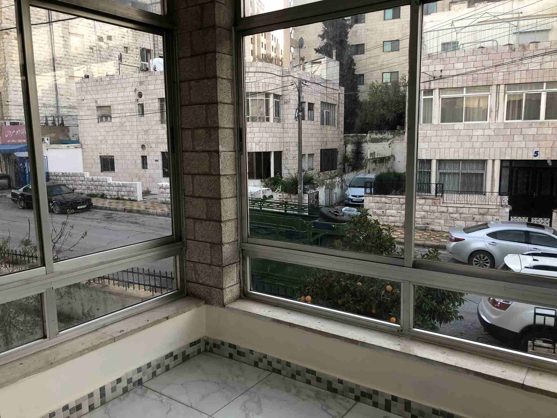 شقة للبيع في جبل عمان الدوار الثاني مع بلكونة واسعة مطلة
لا تنسَ أنك شاهدت هذا الإعلان في عنكبوت...