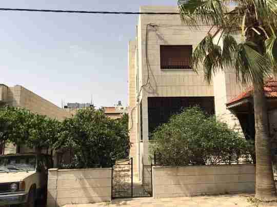 ڤيلا من طابقين للبيع ام السماق
لا تنسَ أنك شاهدت هذا الإعلان في عنكبوت
ڤيلا مبني عليها شقتين...
