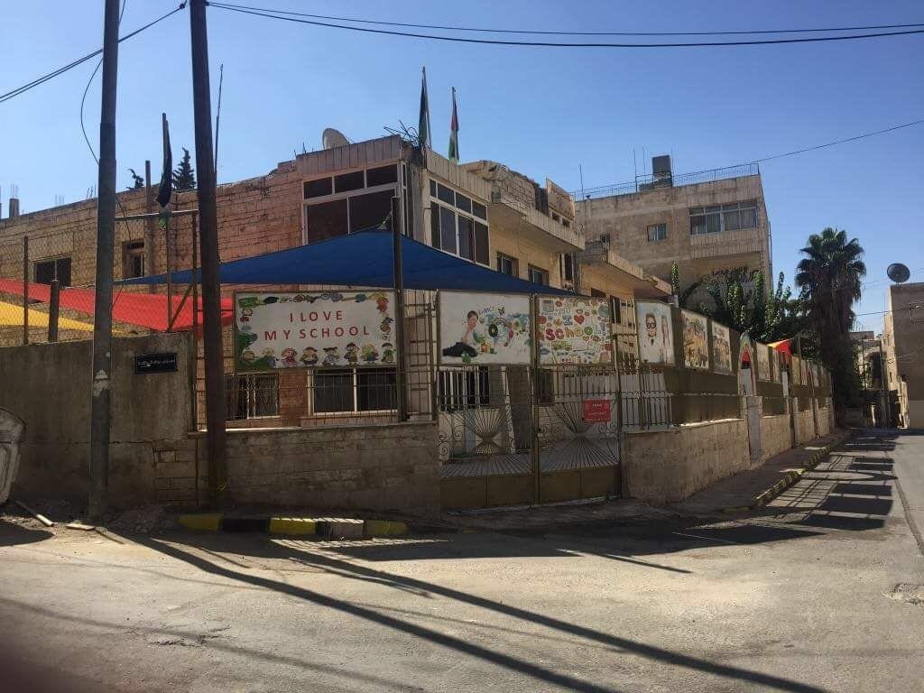عماره في موقع أستثماري قريبه من شارع حيوي من الجامعه الأردنيه تصلح لسكن طلاب
لا تنسَ أنك شاهدت هذا الإعلان في عنكبوت...