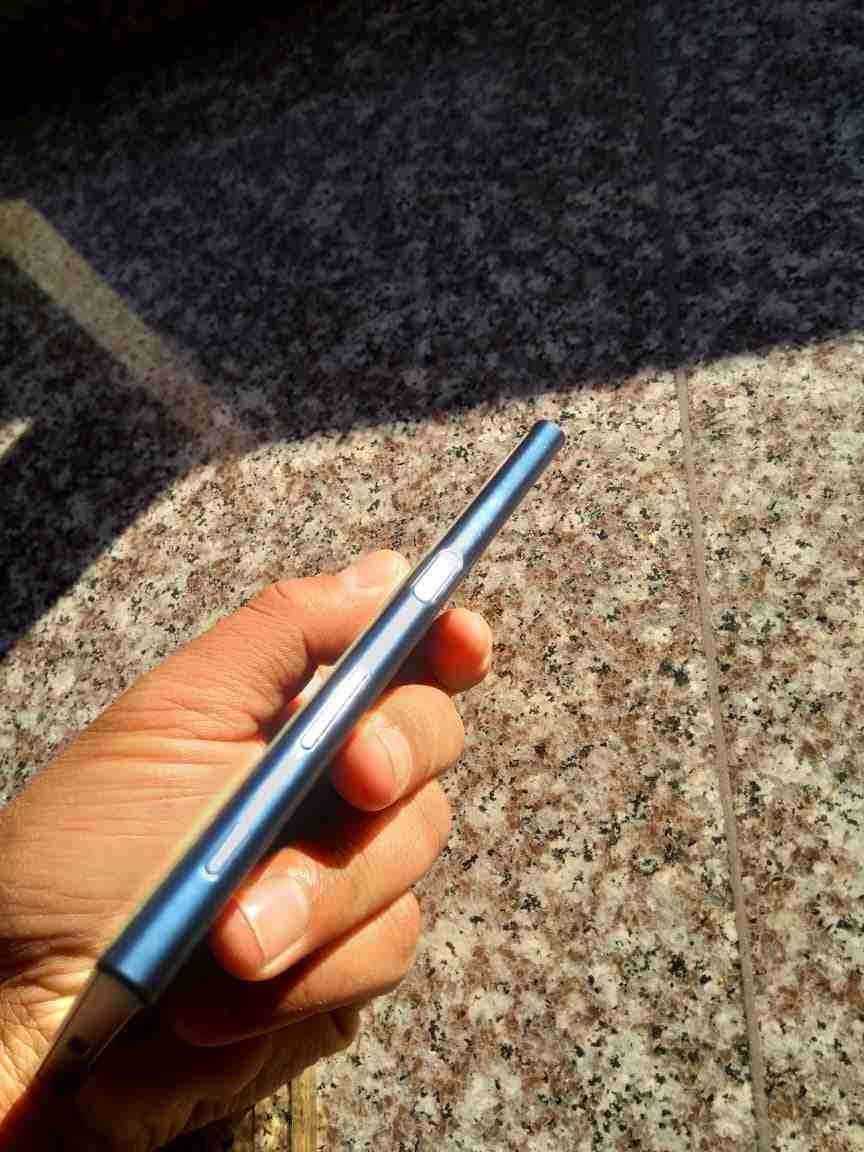 سوني xz بحاله الوكاله
لا تنسَ أنك شاهدت هذا الإعلان في عنكبوت
سونيxz بحاله الوكاله مع اغراضه شاحن...