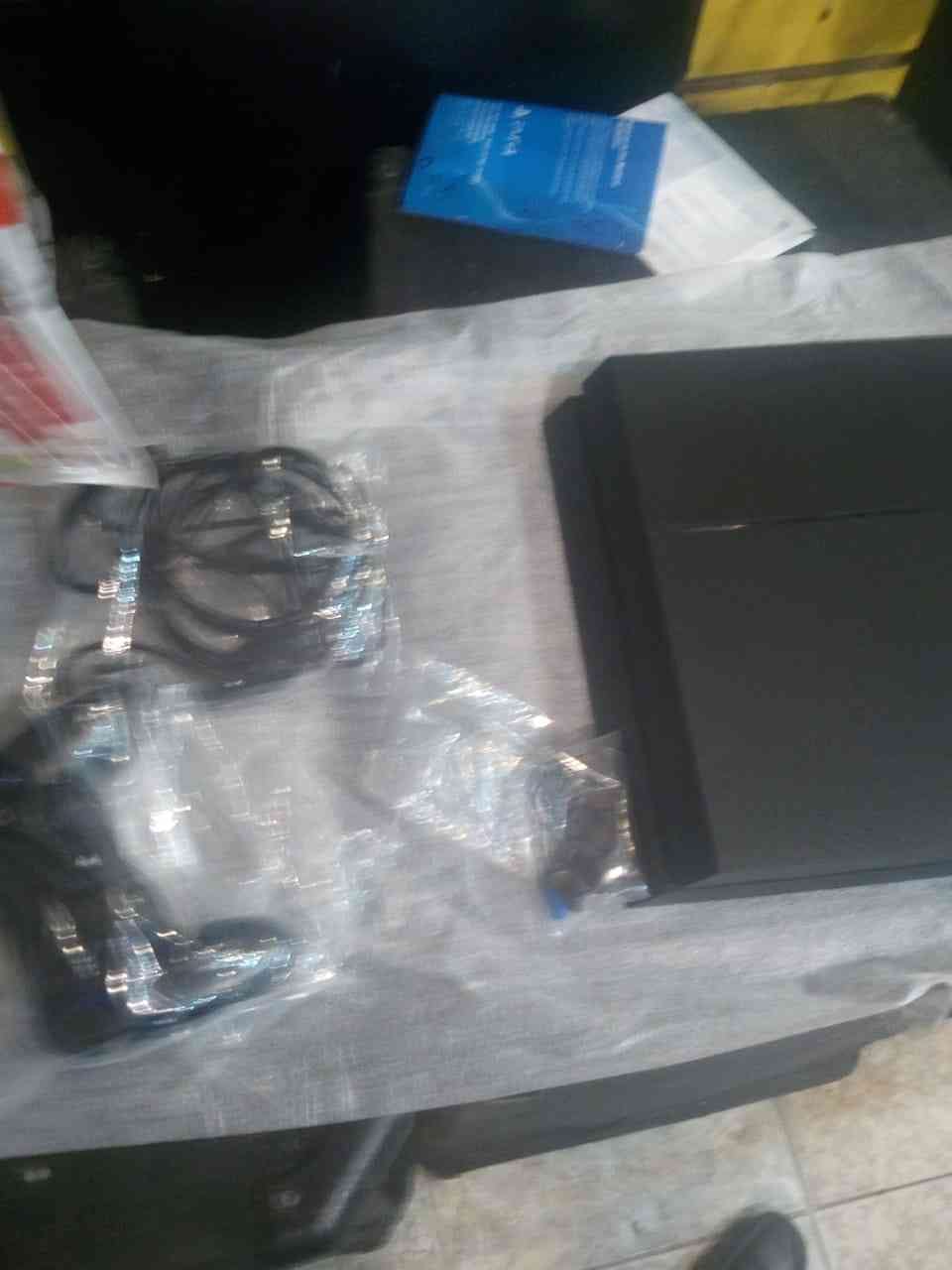 ps4 بحالة الجديد
لا تنسَ أنك شاهدت هذا الإعلان في عنكبوت
الجهاز بحالة الجديد
مع كرتونتو
و...