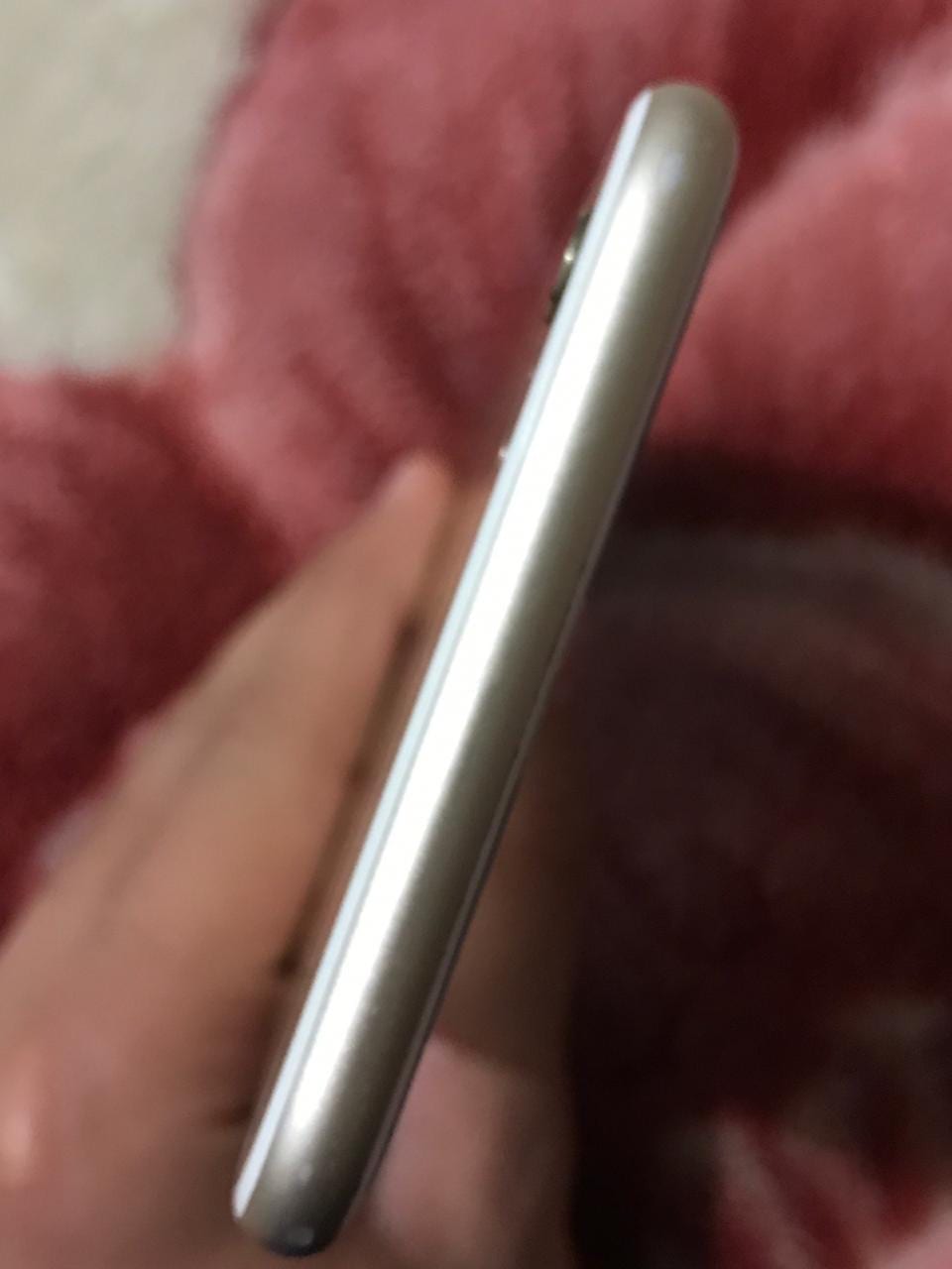 مع كامل اغراضو شاحن وسماعة والكرتونة كفر
لا تنسَ أنك شاهدت هذا الإعلان في عنكبوت
تلفون نضيف...