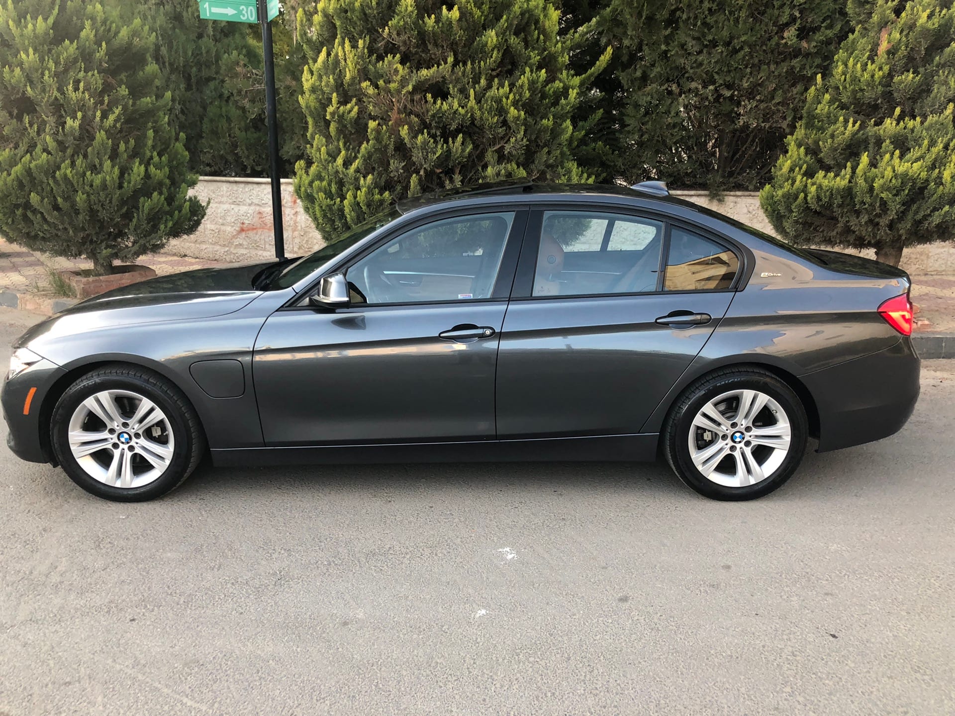 BMW. 330e Plug-In hybrid 2016 full optionاقساط
لا تنسَ أنك شاهدت هذا الإعلان في عنكبوت
جمرك ج...