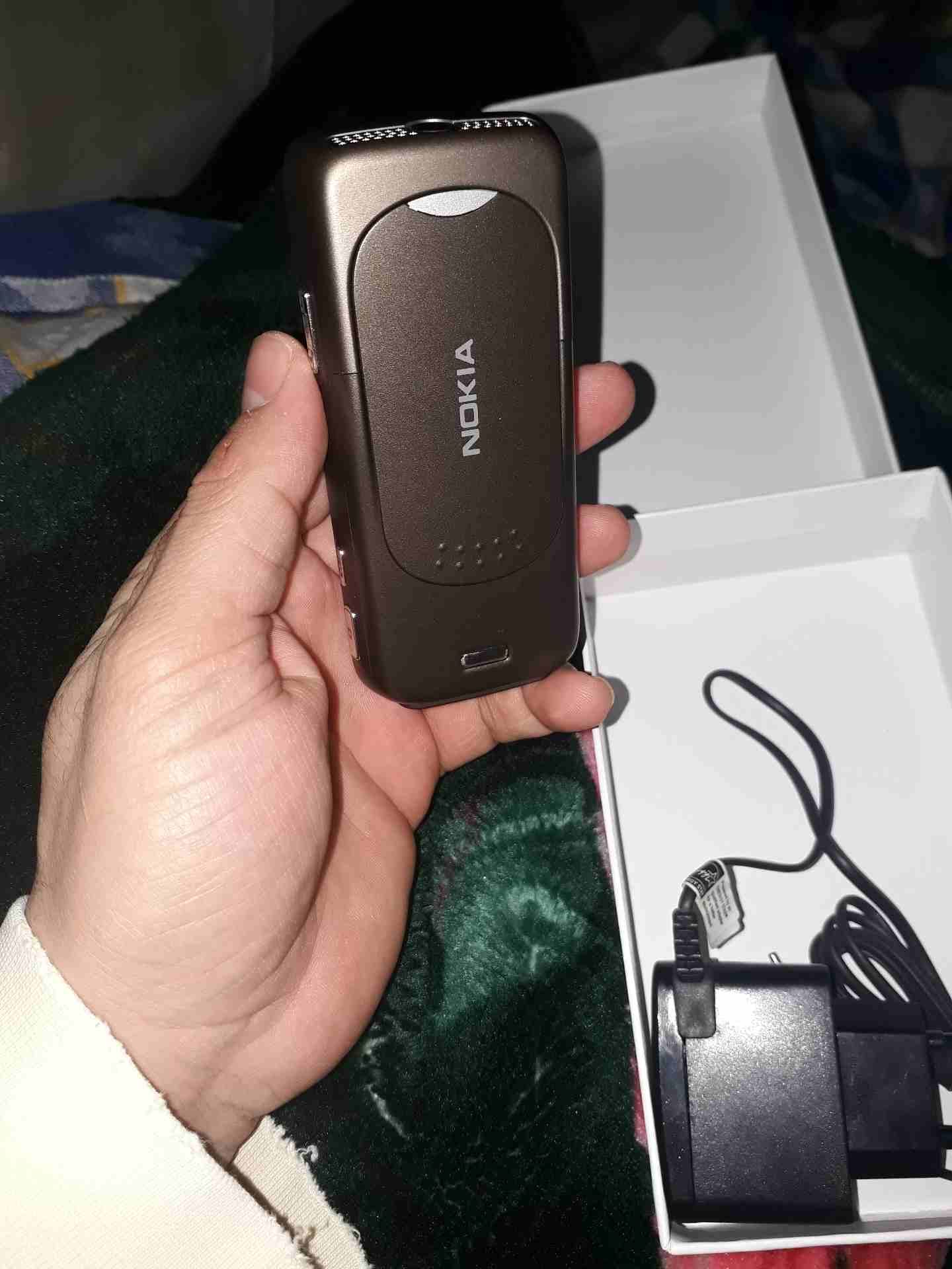 تلفون n73بكرتونته غير مستعمل بعده ماتفتح
لا تنسَ أنك شاهدت هذا الإعلان في عنكبوت
بحالة الوكاله تل...