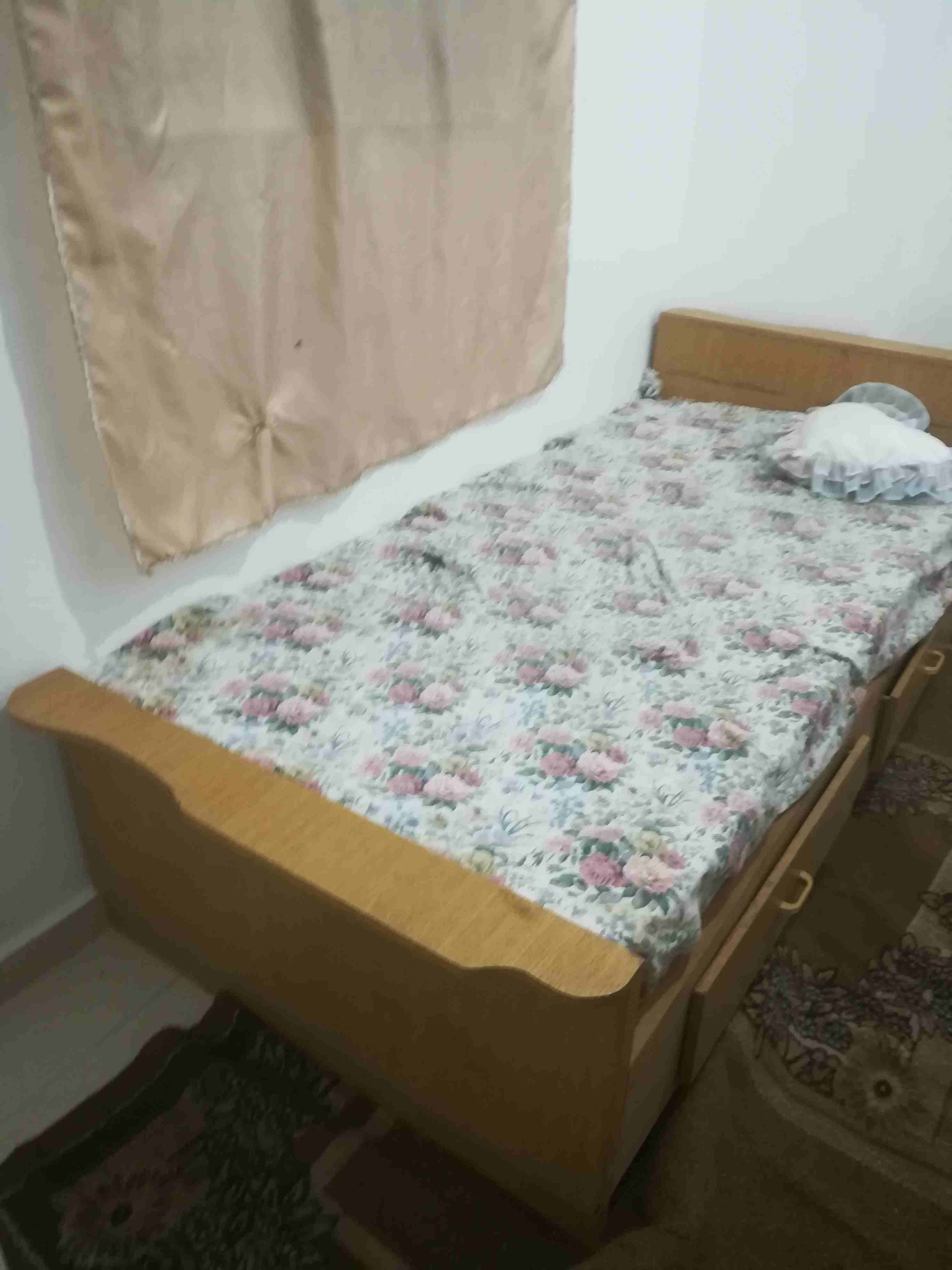 أثاث كامل سكان البوابه الشماليه الجامعه الاردنية
لا تنسَ أنك شاهدت هذا الإعلان في عنكبوت
للبيع ال...