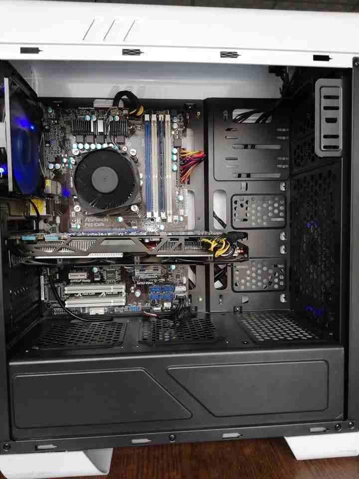 Gaming Case
لا تنسَ أنك شاهدت هذا الإعلان في عنكبوت
‏Core i5 3470 Up To 3600Mhz
‏ASROCK P...