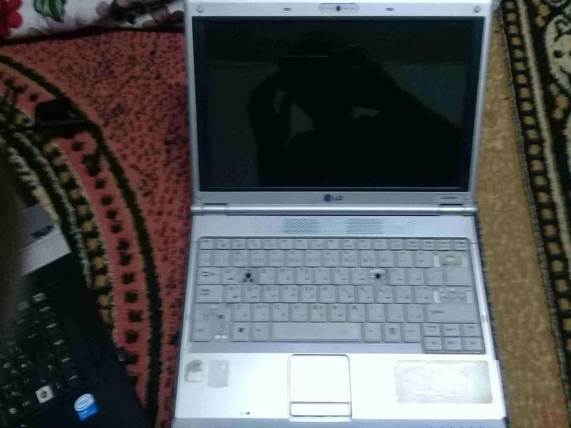لاب توب الجي
لا تنسَ أنك شاهدت هذا الإعلان في عنكبوت
الاب توب نوع الجي حجم وسط موديلE200
الهارد 2...