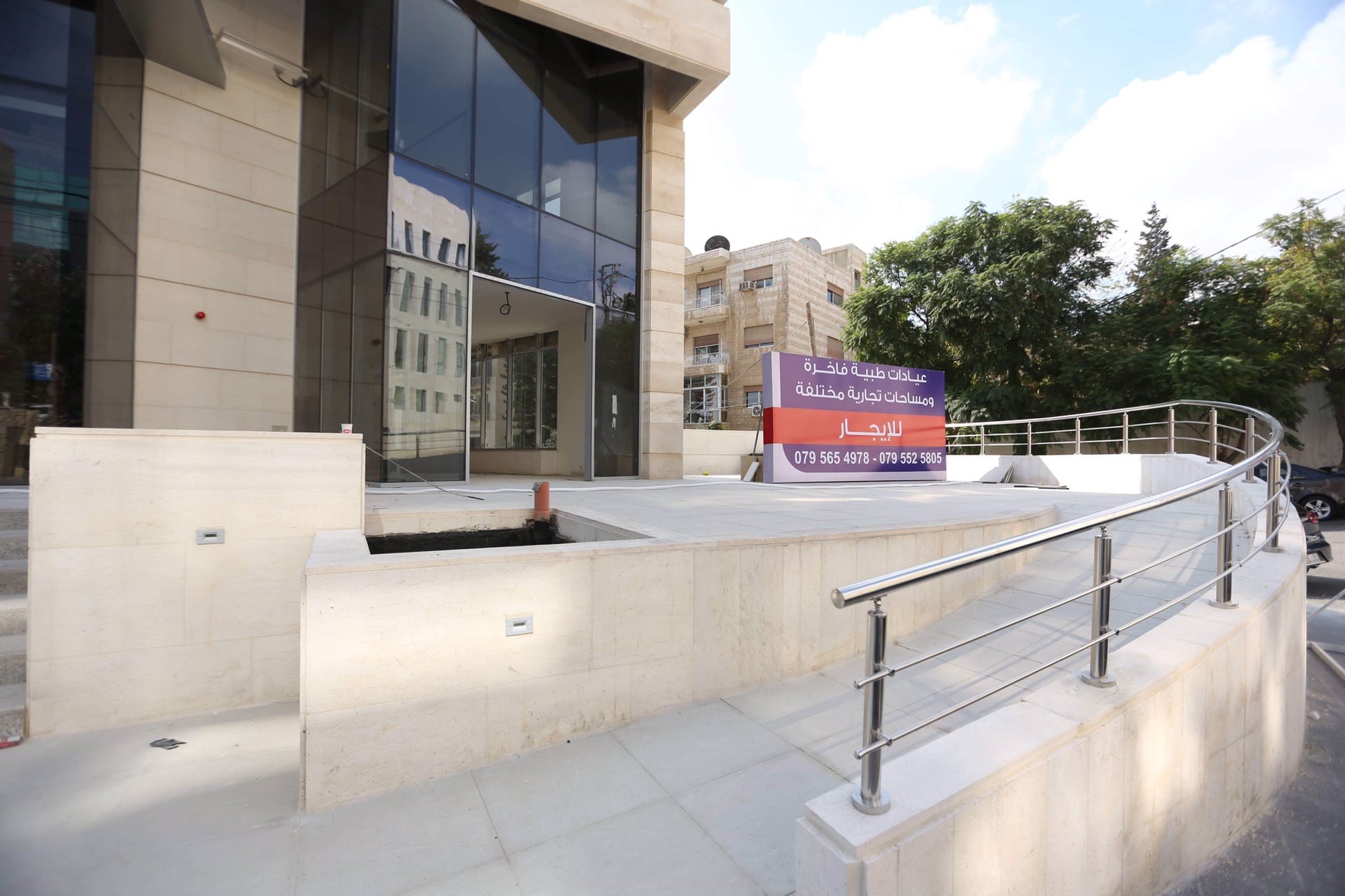 عيادات طبية و مساحات طبية و تجارية مميزة في شارع ابن خلدون بالقرب من مستشفى الخالدي
لا تنسَ أنك شاهدت هذا الإعلان في عنكبوت...