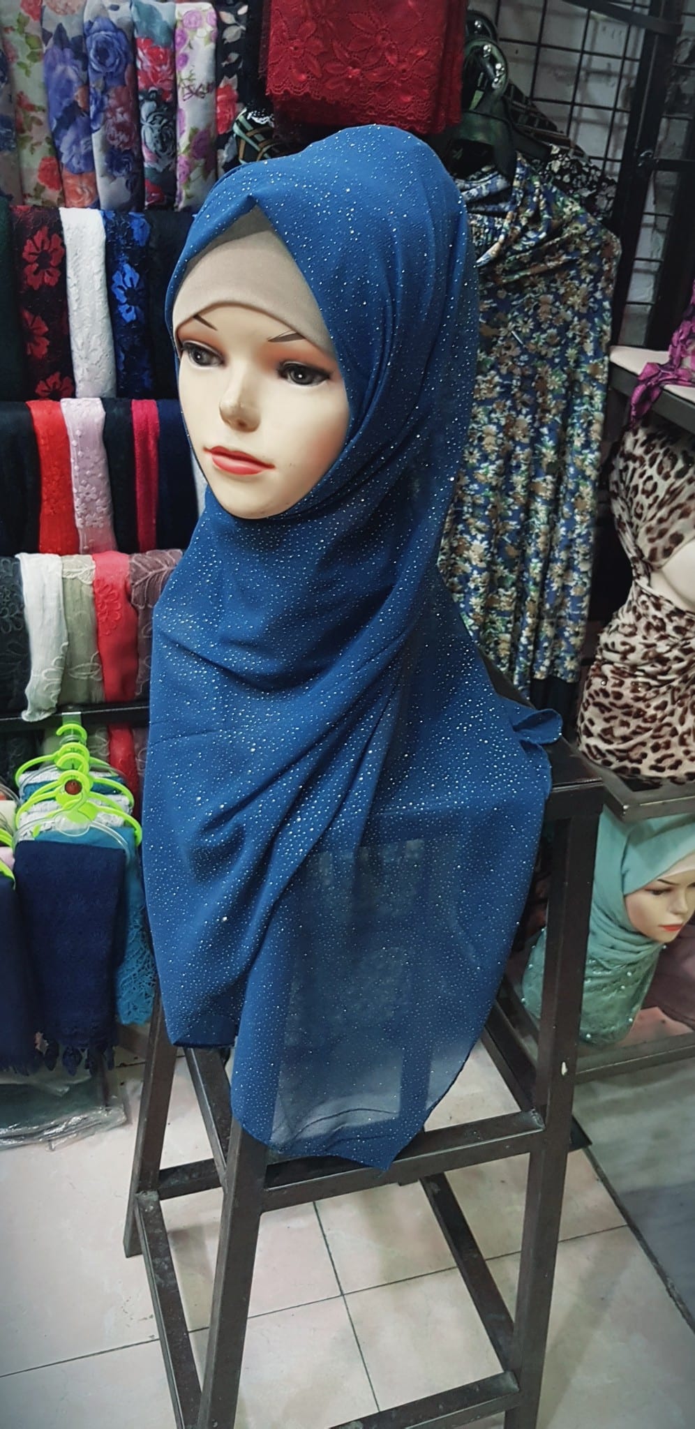 شروه شالات ستاندر بسعر حرررق
لا تنسَ أنك شاهدت هذا الإعلان في عنكبوت
شروه شالات موديلات حديثه...
