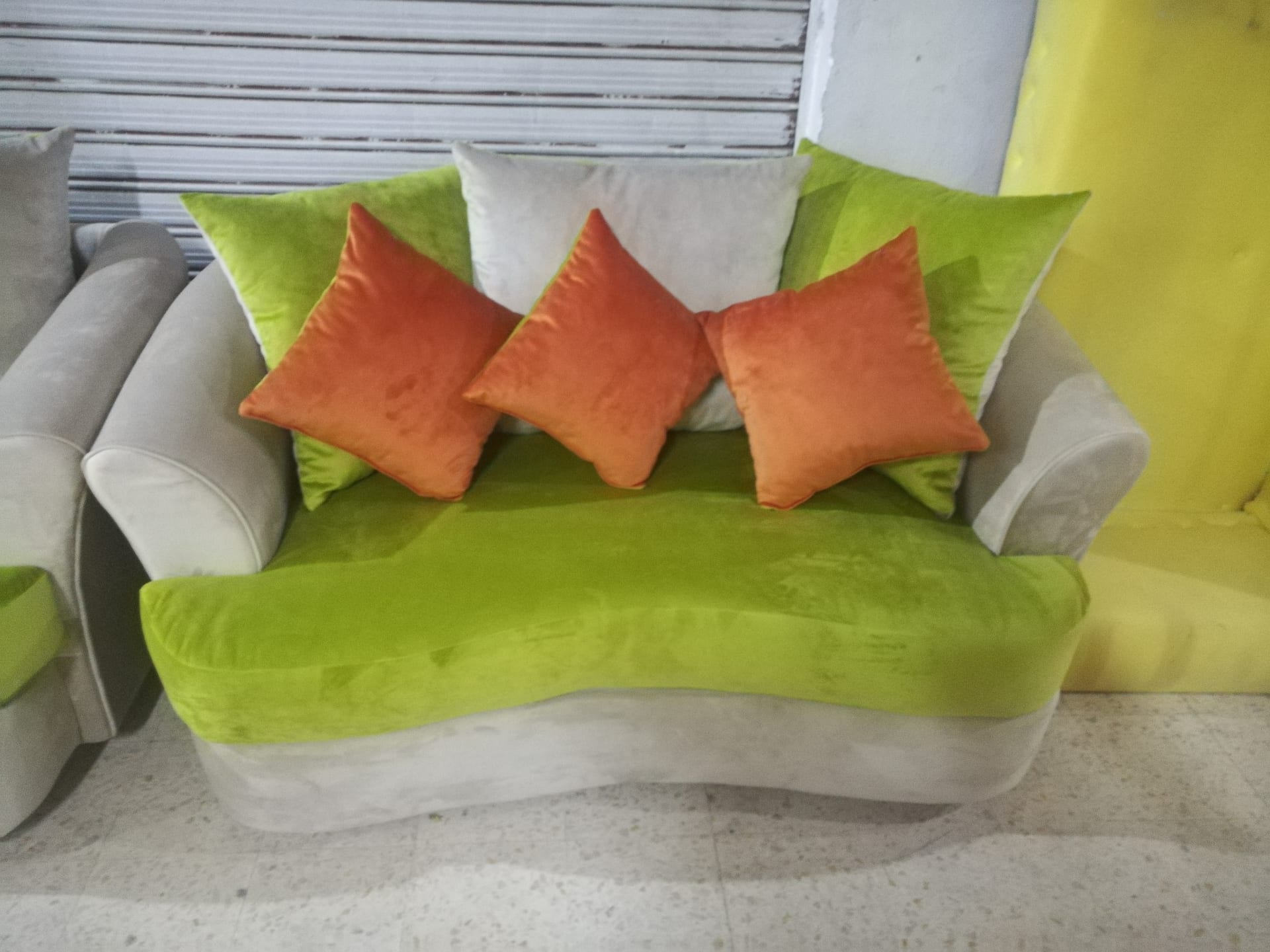 عمان ام نواره بجانب الدفاع المدني
لا تنسَ أنك شاهدت هذا الإعلان في عنكبوت
اقوه العروض على اطق...