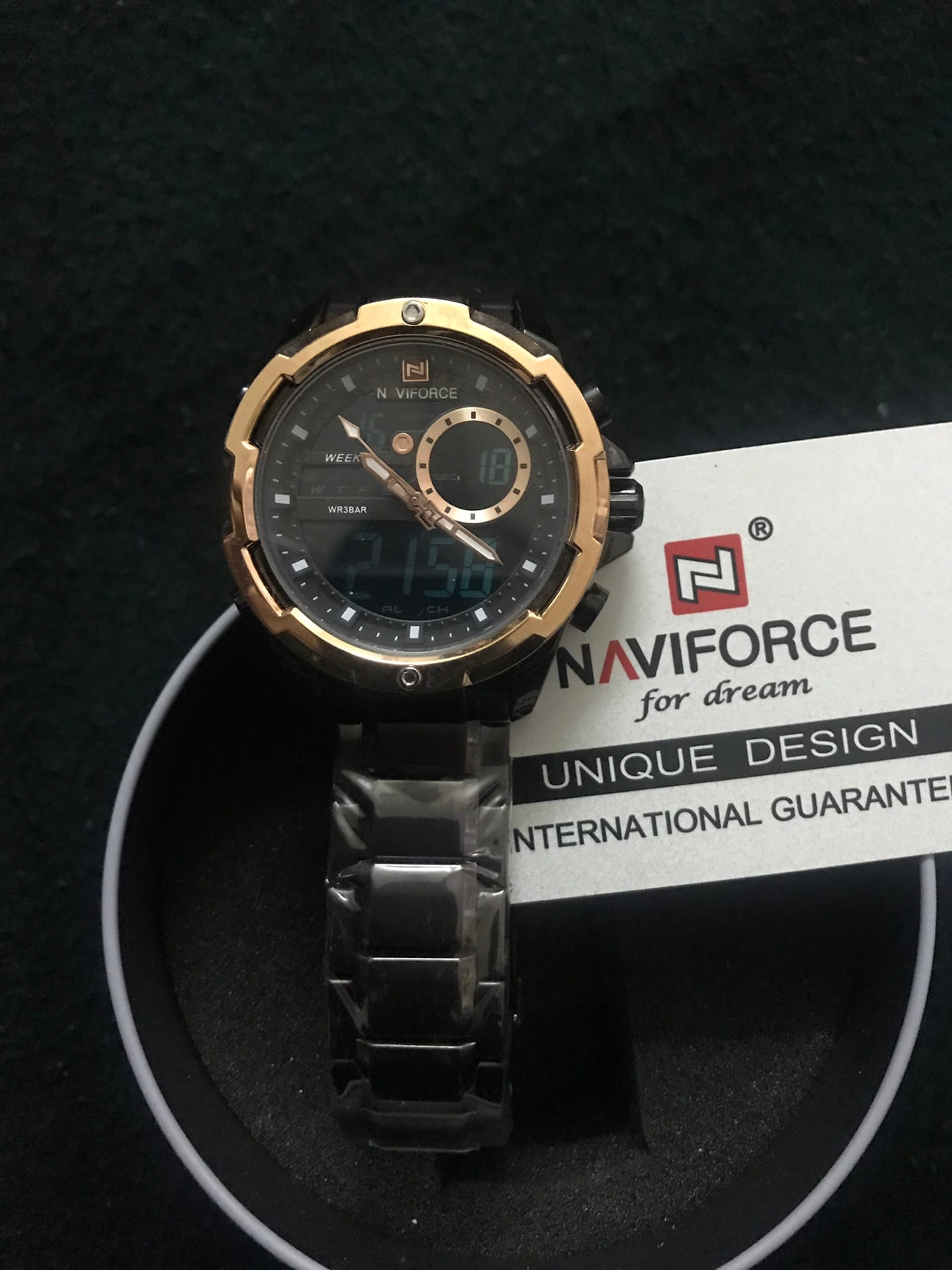 ساعه naviforce اصليه جديده
لا تنسَ أنك شاهدت هذا الإعلان في عنكبوت
ساعه naviforce مع كفاله ما...