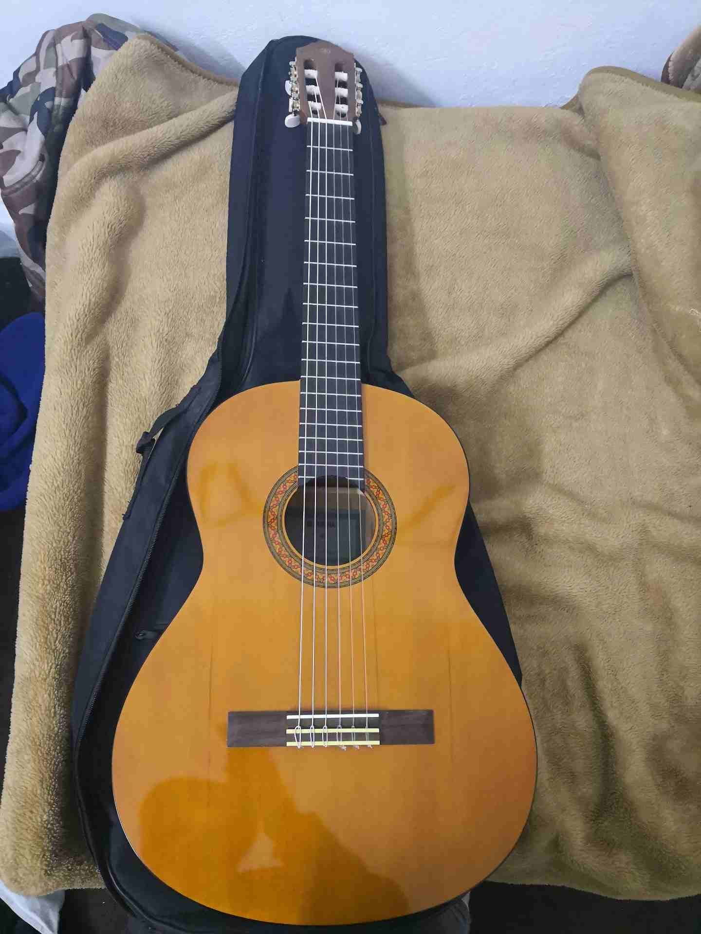 yamaha c40 guitar
لا تنسَ أنك شاهدت هذا الإعلان في عنكبوت
Barely used
Factory strings still on
Ne...
