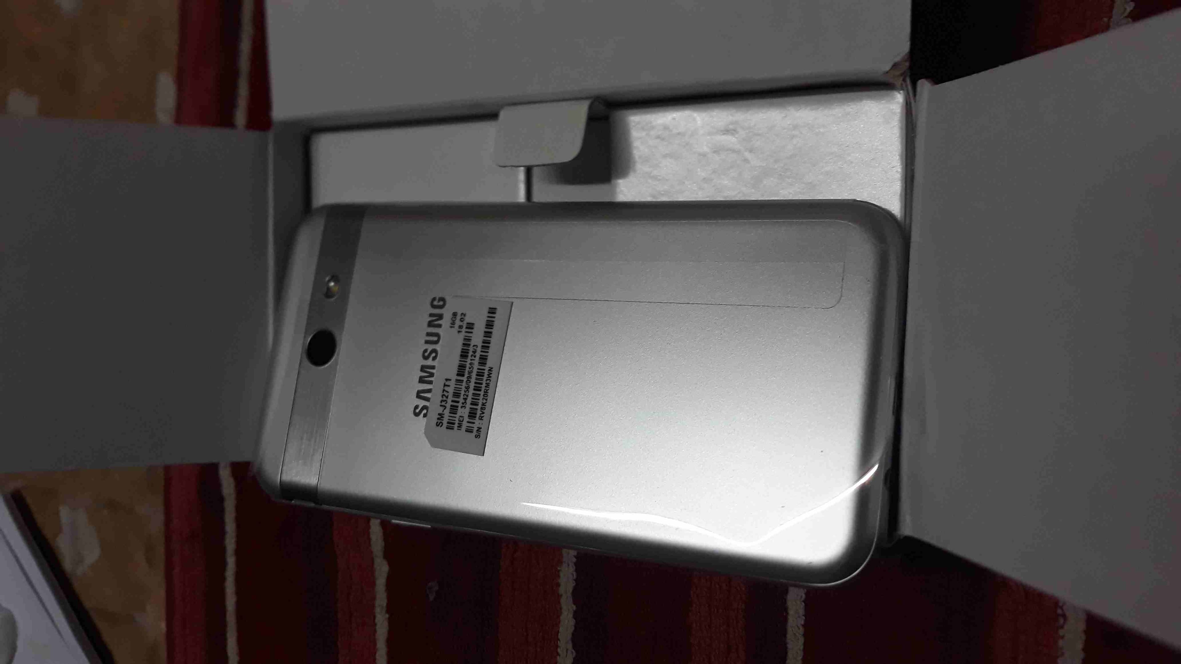 جديد بالكرتونة Samsung Galaxy
لا تنسَ أنك شاهدت هذا الإعلان في عنكبوت
سامسونج جالكسي جديد بالكرتو...