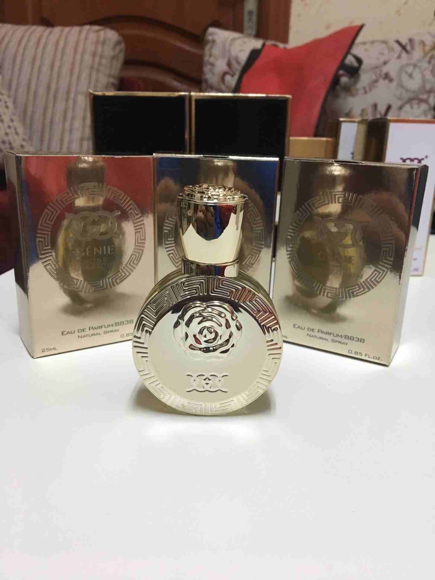 عطور جيني كولكشن 25 مل الاصلي (جمله)
لا تنسَ أنك شاهدت هذا الإعلان في عنكبوت
عطور جيني الاصليه ان...