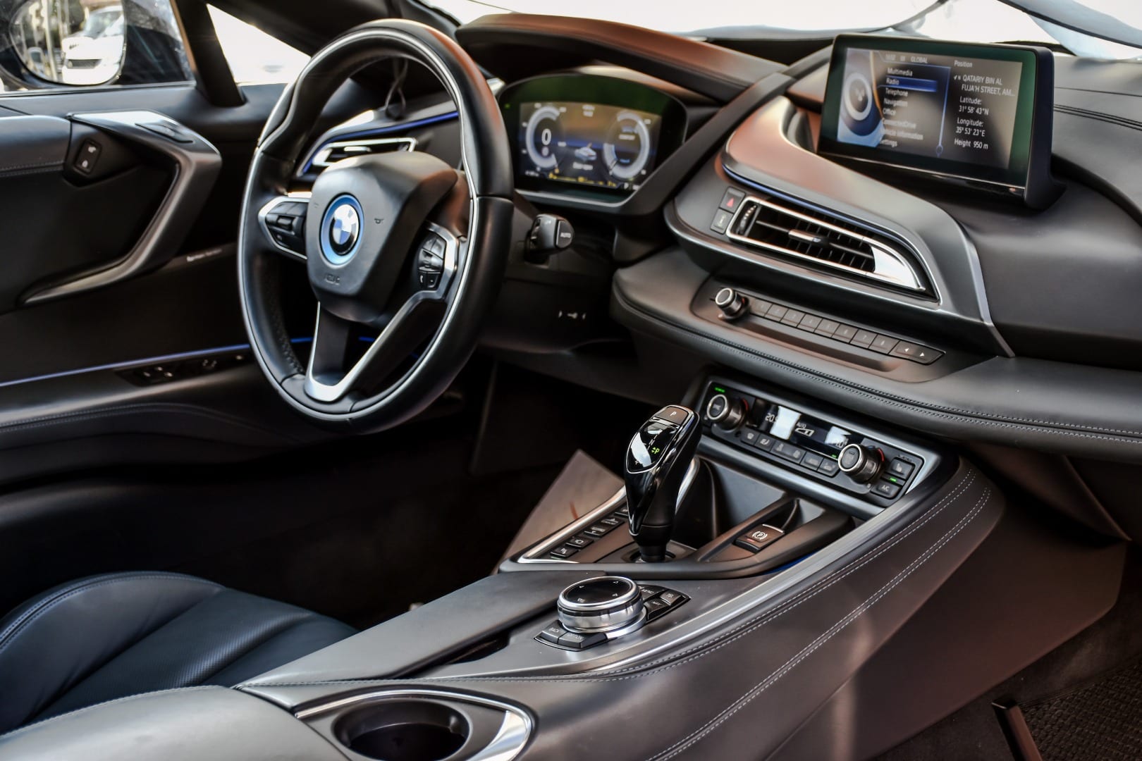 بي ام دبليو اي 8 2014 BMW i8 eDrive
لا تنسَ أنك شاهدت هذا الإعلان في عنكبوت
بي ام دبليو اي 8...