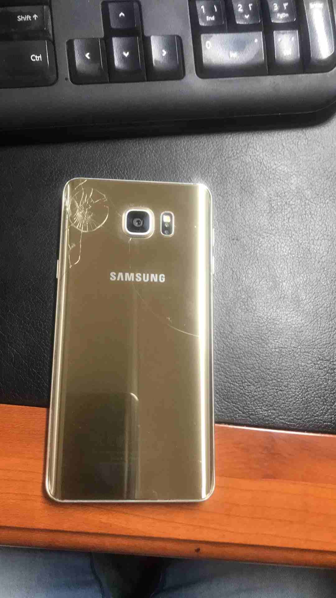 note 5 used
لا تنسَ أنك شاهدت هذا الإعلان في عنكبوت
جهاز نضيف بس شعر خلفي فقط...