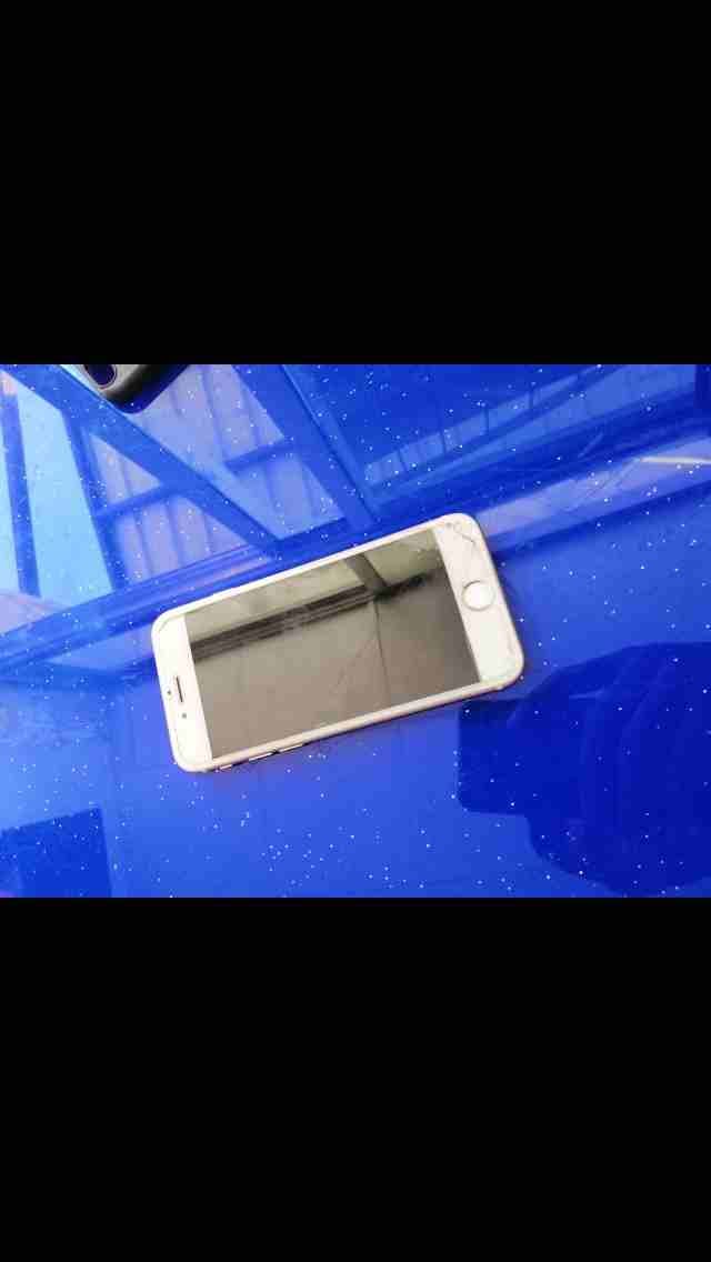 ايفون 6s
لا تنسَ أنك شاهدت هذا الإعلان في عنكبوت
الجهاز ما فيه ولا شخط
بس بدو شاشة والشاشة مش غا...