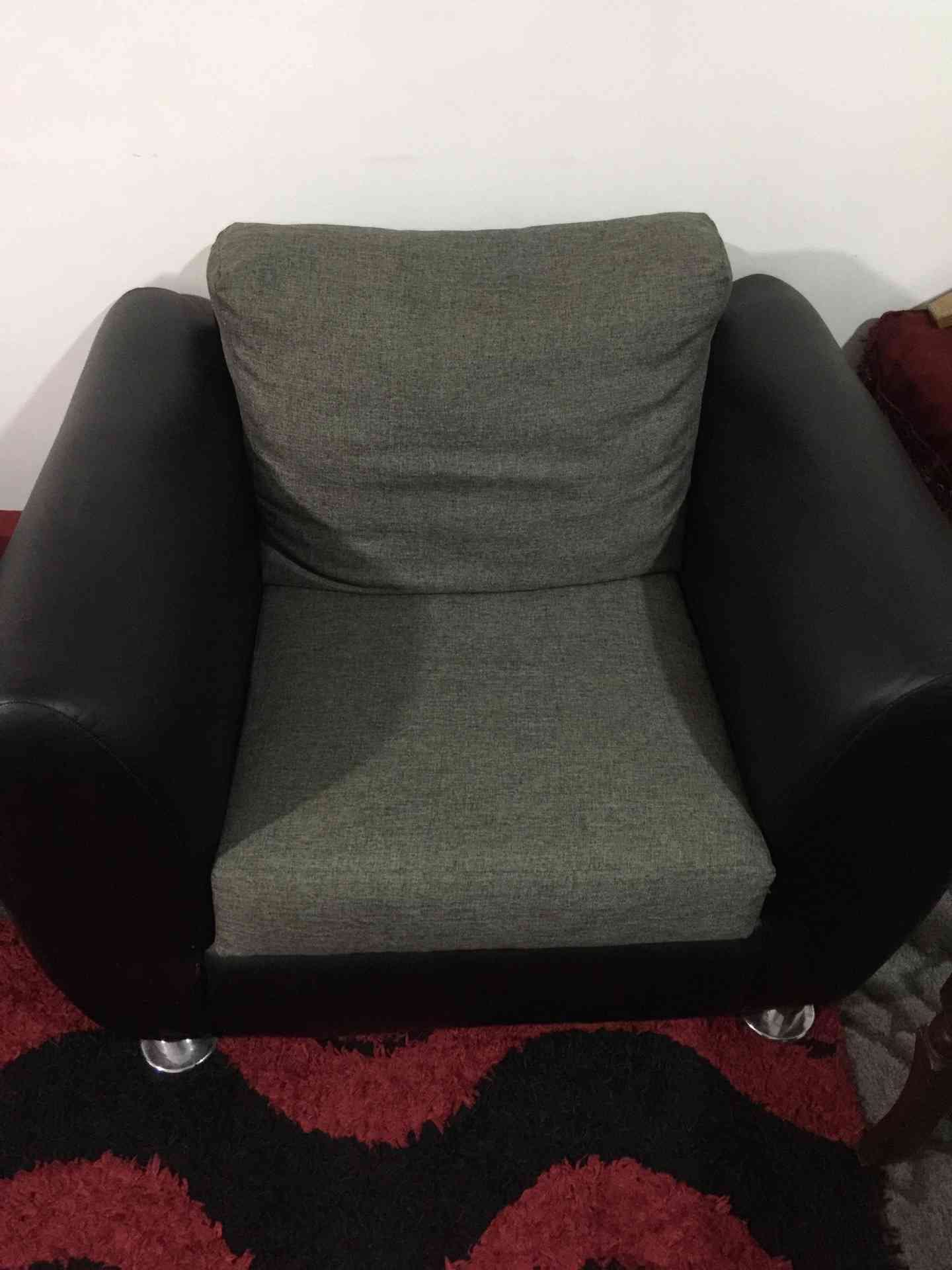 عفش بيت كامل للبيع وحسب الصور المرفقة
لا تنسَ أنك شاهدت هذا الإعلان في عنكبوت
غرفة ضيوف وصالو...