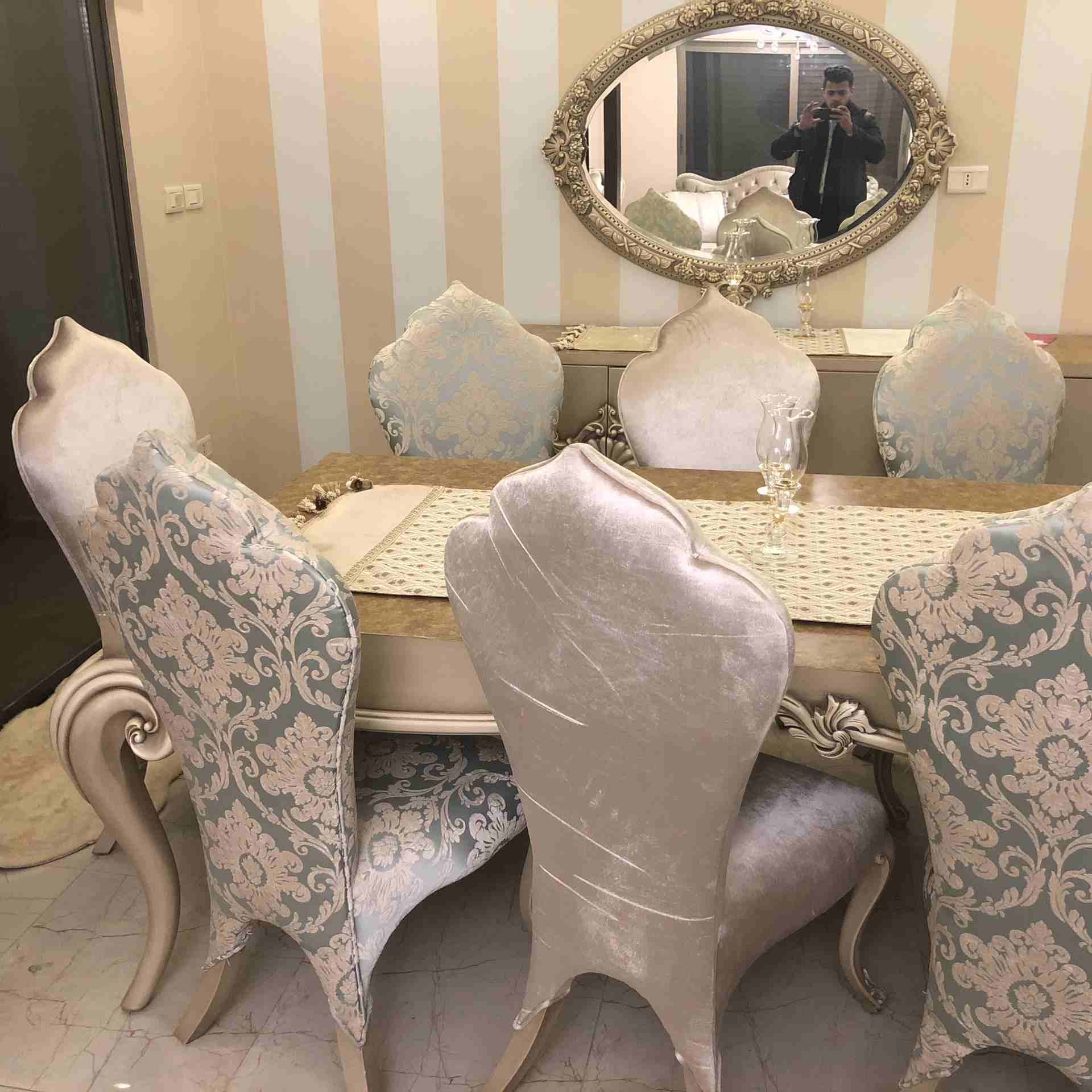 اثاث عريس للبيع
لا تنسَ أنك شاهدت هذا الإعلان في عنكبوت
اثاث فاخر جد...
