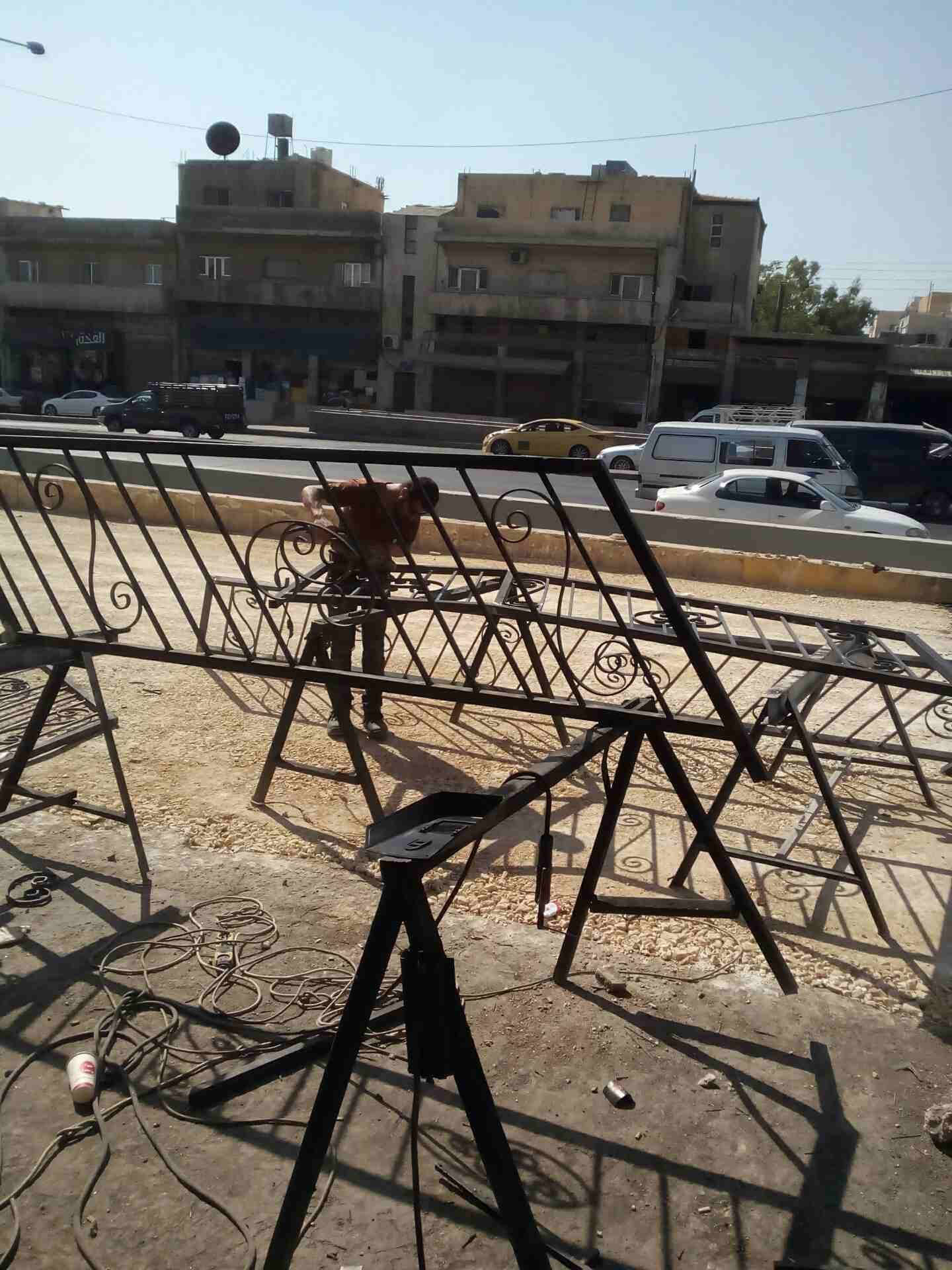حداده عامه كرميد براغولا
لا تنسَ أنك شاهدت هذا الإعلان في عنكبوت
دربزينات حمايات ابواب براغولا...