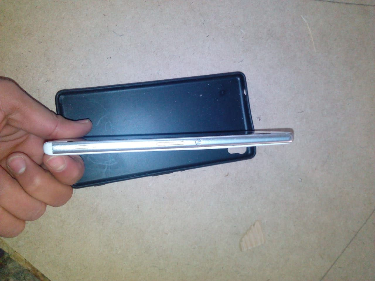للبدل سوني xa الترا
لا تنسَ أنك شاهدت هذا الإعلان في عنكبوت
معو وصلت شاحن بس
16g
Ram3
4g...