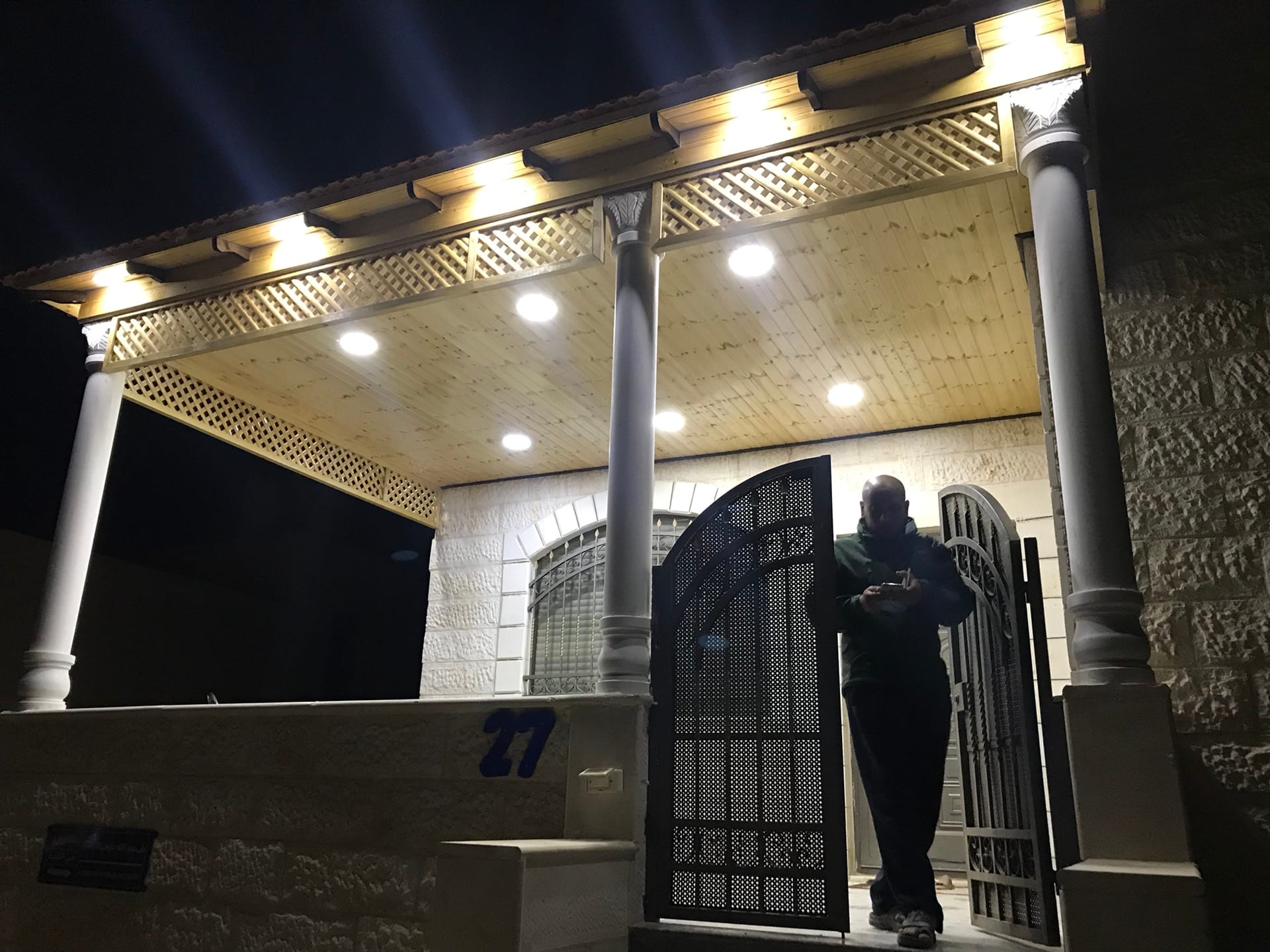 الكوخ الايطالي لـكافه اعمال القرميد و الديكور (خصوومات هائله )
لا تنسَ أنك شاهدت هذا الإعلان في عنكبوت...