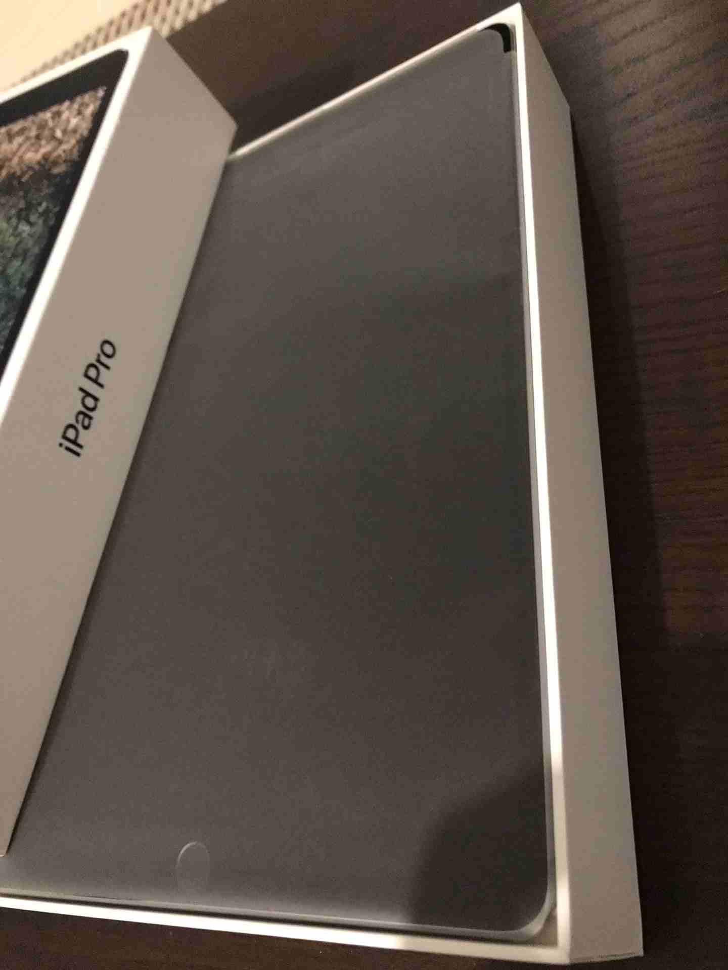ipad pro 10.5 inch
لا تنسَ أنك شاهدت هذا الإعلان في عنكبوت
Out of the box but not used...