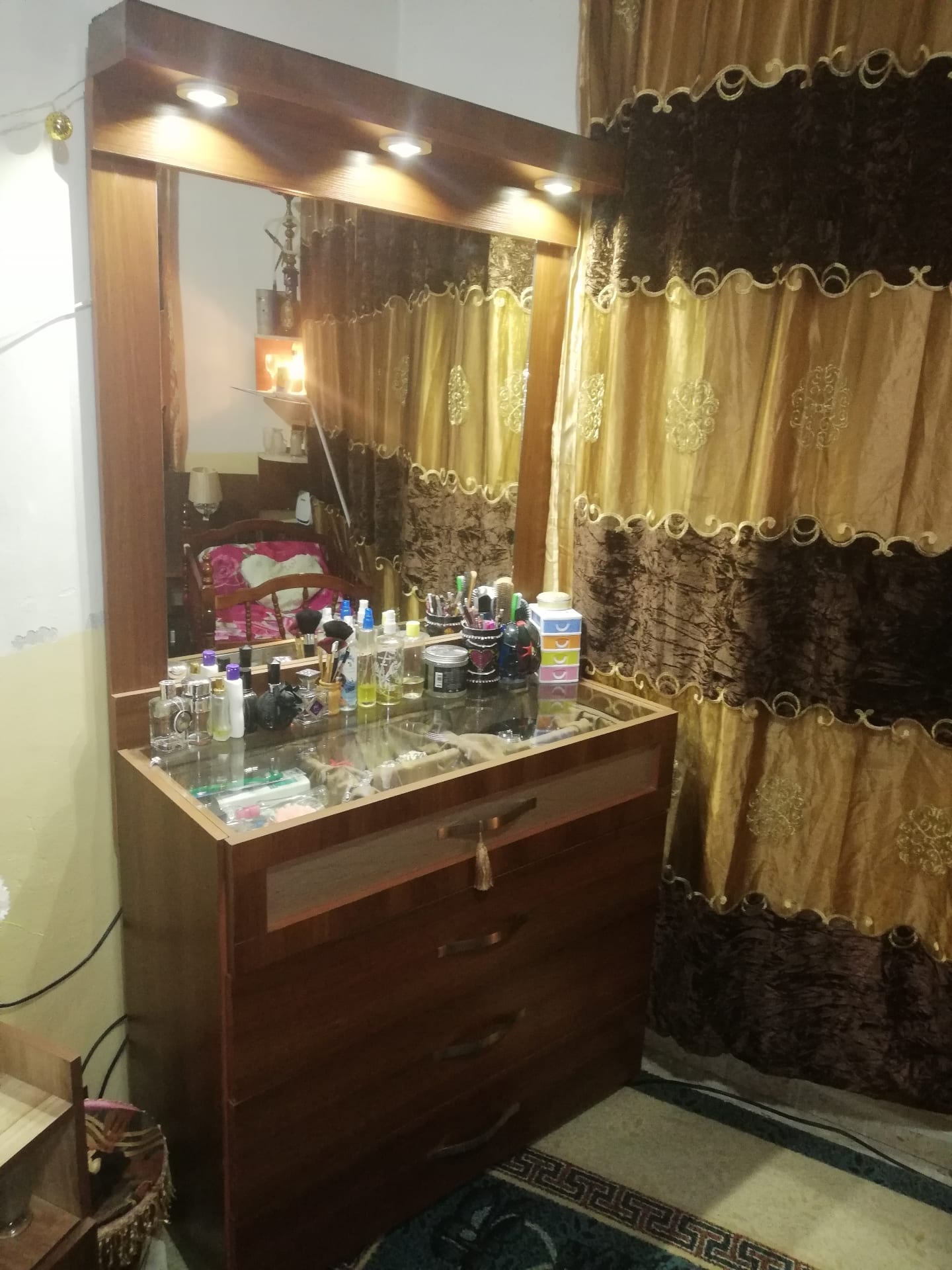 غرفه نوم مستعمله شبه جديده استعمال 4 اشهر
لا تنسَ أنك شاهدت هذا الإعلان في عنكبوت
للاستفسار 0...