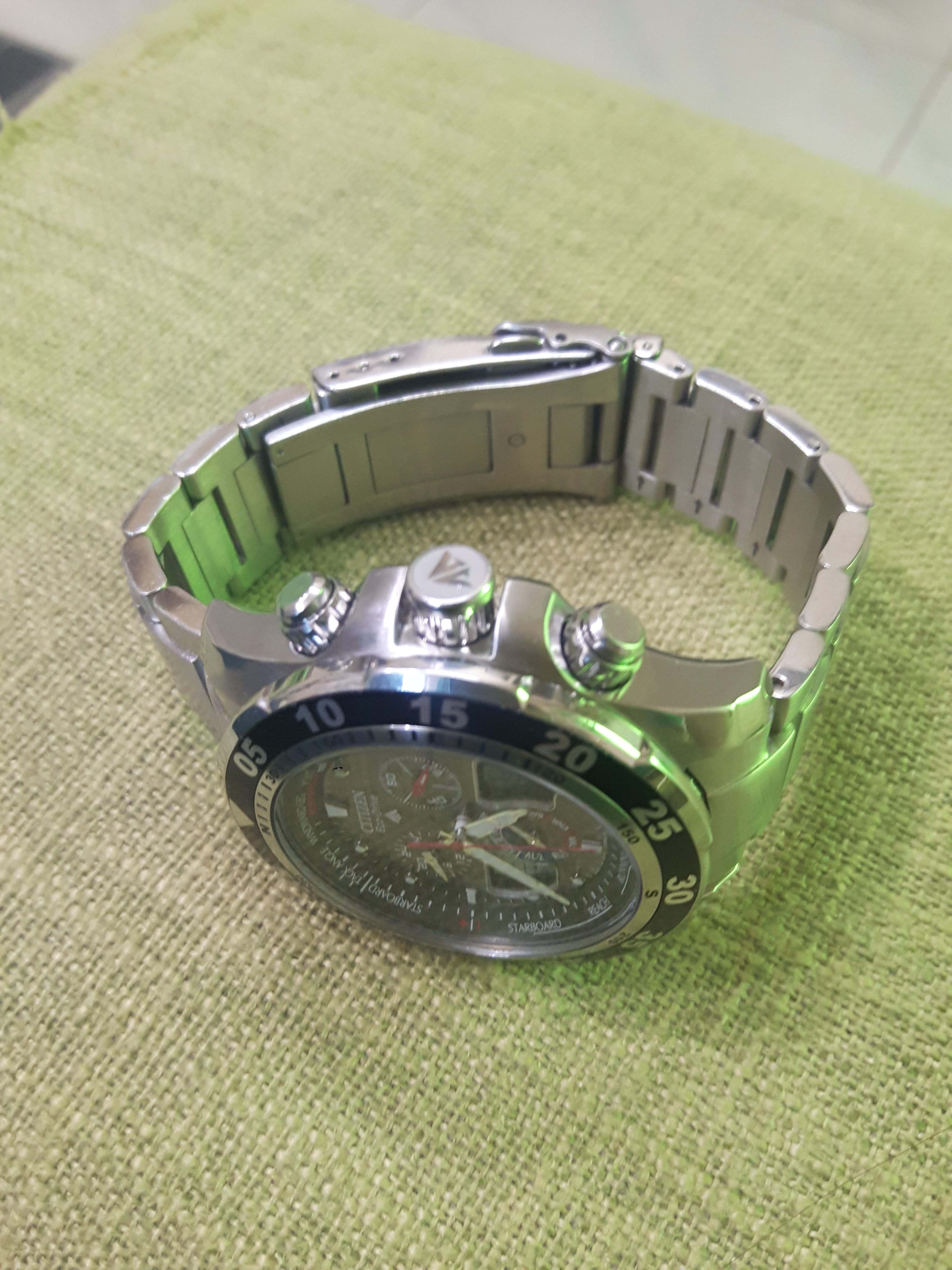 سيتيزن eco drive
لا تنسَ أنك شاهدت هذا الإعلان في عنكبوت
للبيع فقط...