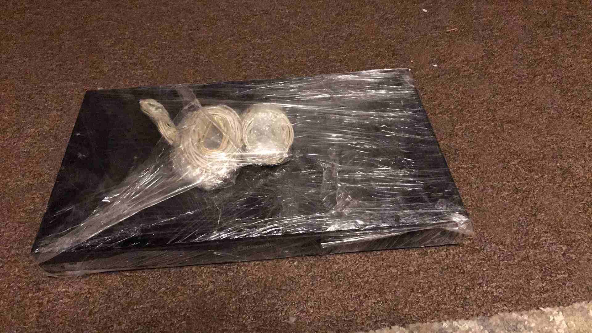 مسرح منزلي للبيع بحاله جيده جدا home theater Panasonic
لا تنسَ أنك شاهدت هذا الإعلان في عنكبوت
Ho...