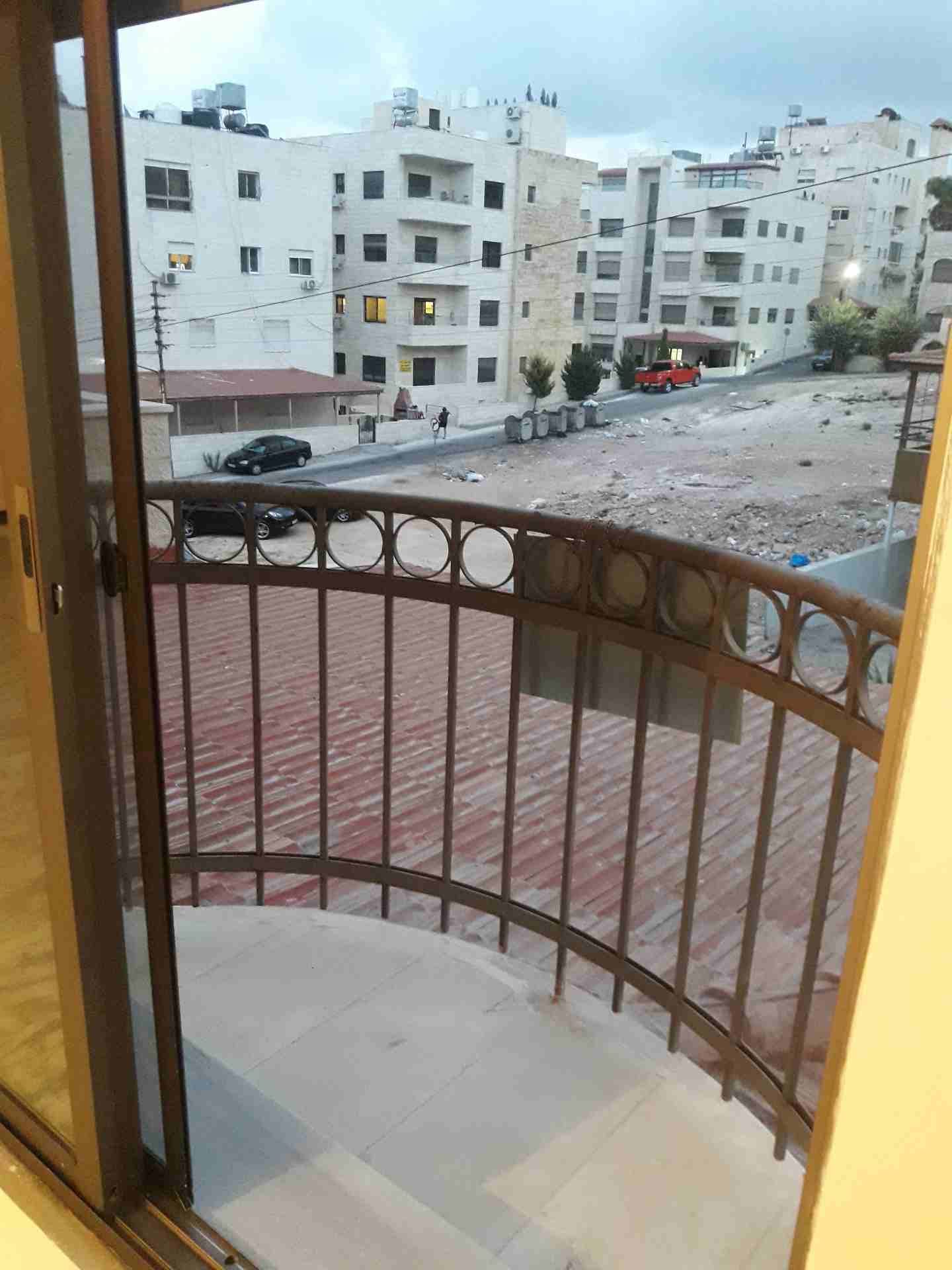 شقة فارغة للايجار في دير غبار
لا تنسَ أنك شاهدت هذا الإعلان في عنكبوت
دير غبار قرب دوار جونيا 170...