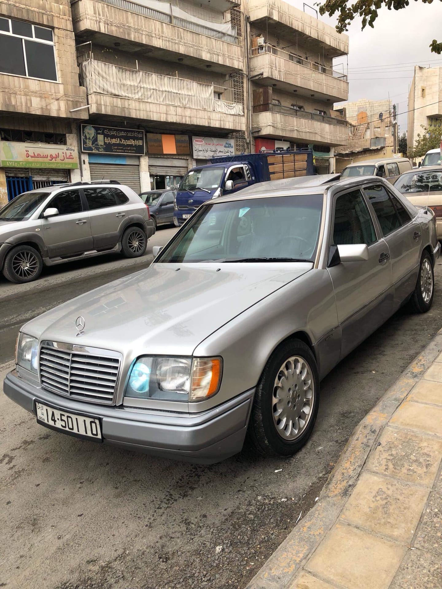 مرسيدس بطه موديل 1991
لا تنسَ أنك شاهدت هذا الإعلان في عنكبوت
بحال الوكالهً
موديل 91
محوله...