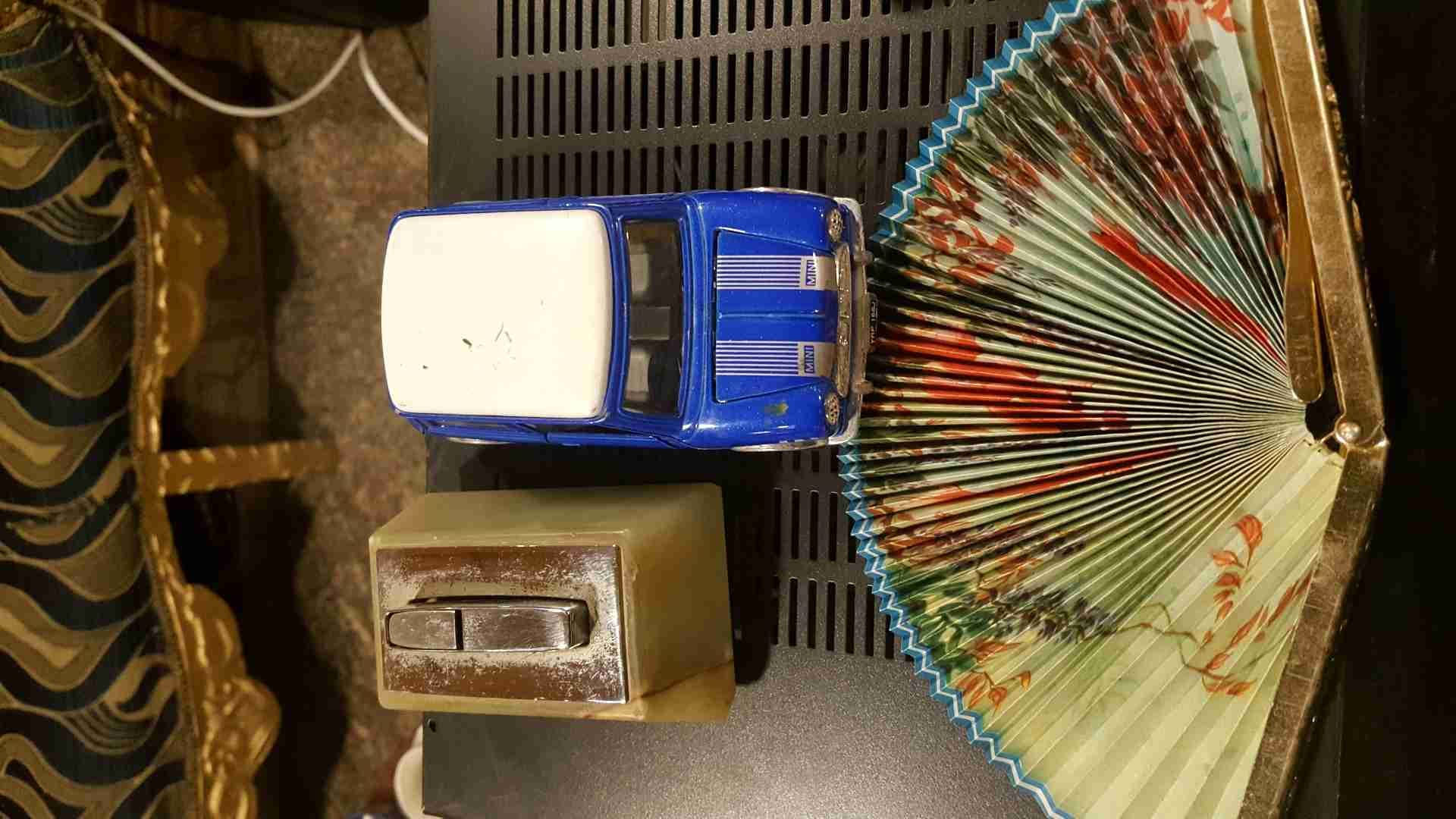 مجسم مني كوبر
لا تنسَ أنك شاهدت هذا الإعلان في عنكبوت
مجسم معدني سيارة مني كوبر
توجد خدمة توص...