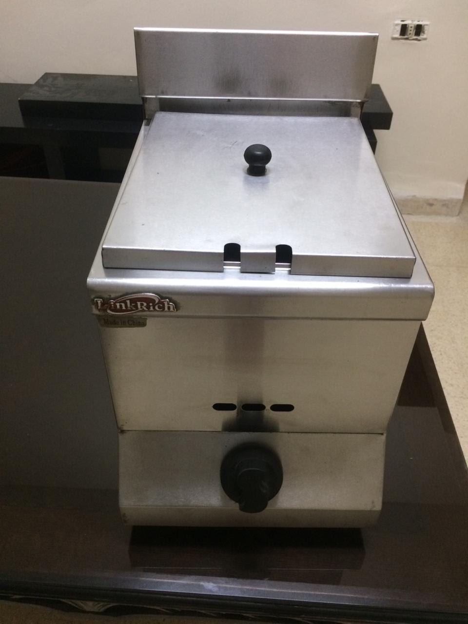 معدات مطاعم للبيع ( جريل فرير )
لا تنسَ أنك شاهدت هذا الإعلان في عنكبوت
جريل غاز فرير غاز...