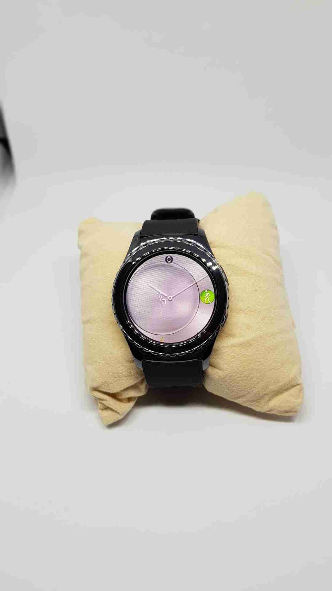 GEAR S2 CLASSIC IN EXCELLENT CONDITION
لا تنسَ أنك شاهدت هذا الإعلان في عنكبوت
GEAR S2 CLASSI...