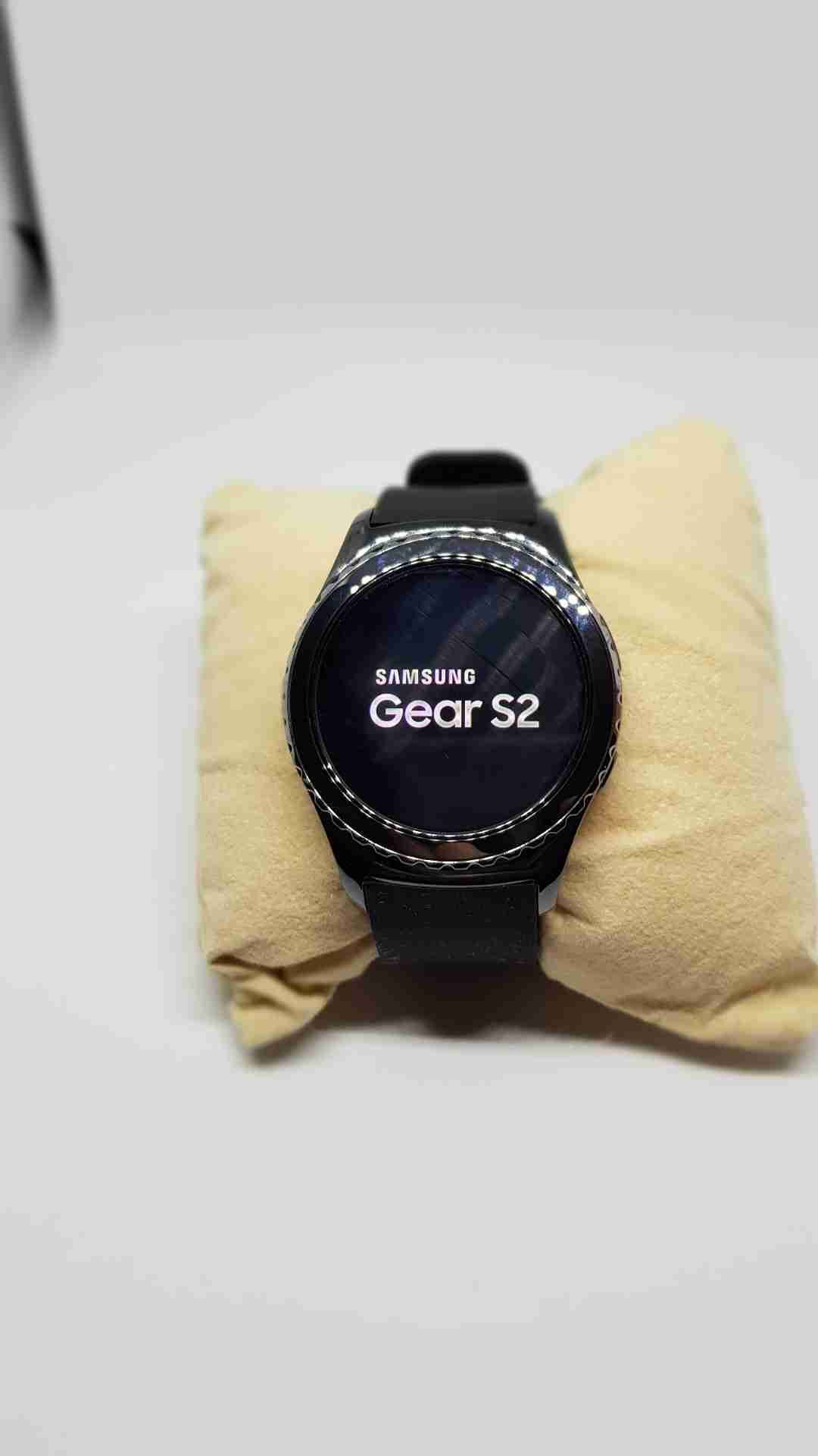 GEAR S2 CLASSIC IN EXCELLENT CONDITION
لا تنسَ أنك شاهدت هذا الإعلان في عنكبوت
GEAR S2 CLASSI...