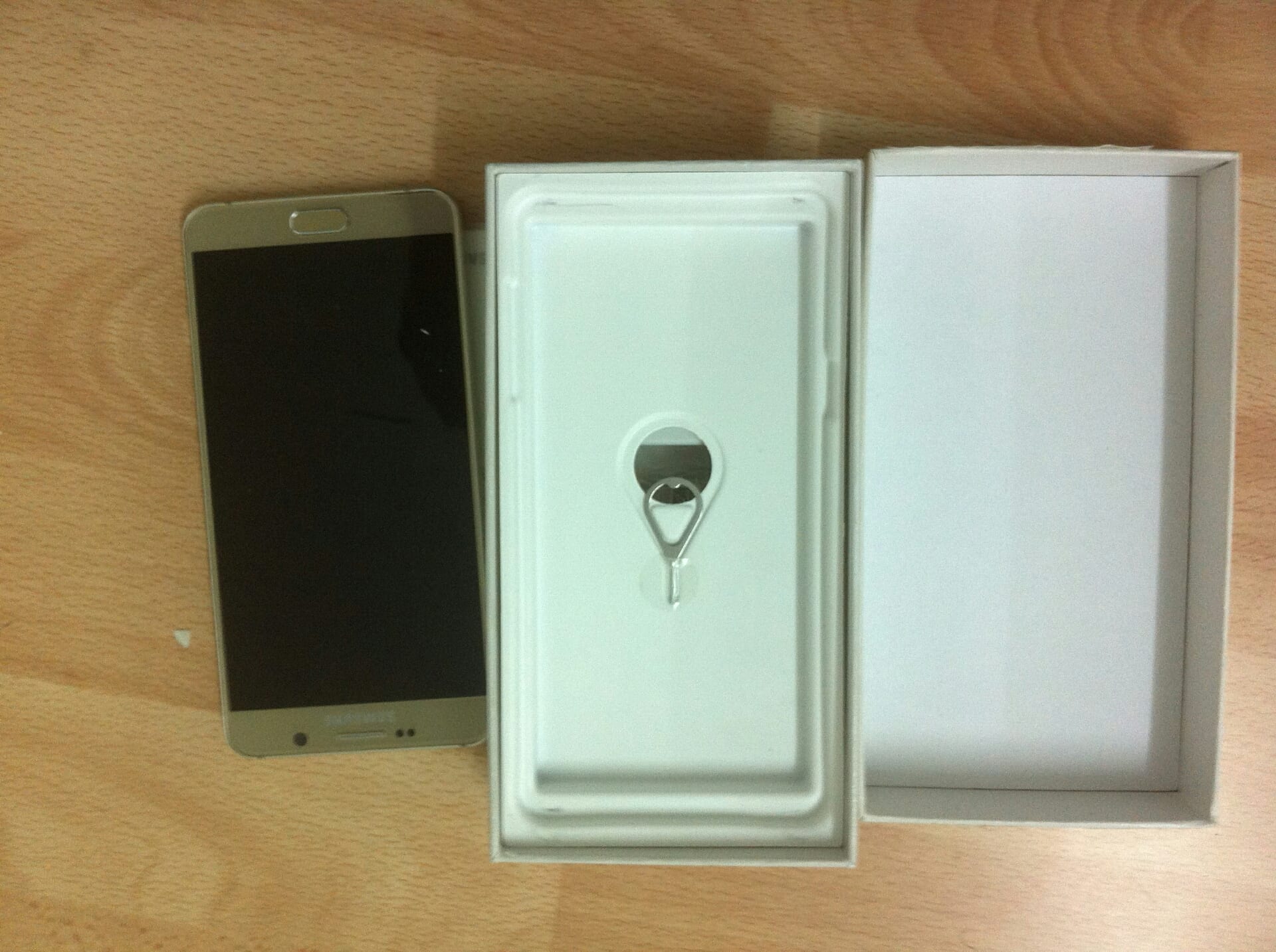 Note 5 32GB Gold
لا تنسَ أنك شاهدت هذا الإعلان في عنكبوت
البدل مرفوض بكل أنواعه ..
الجهاز للب...